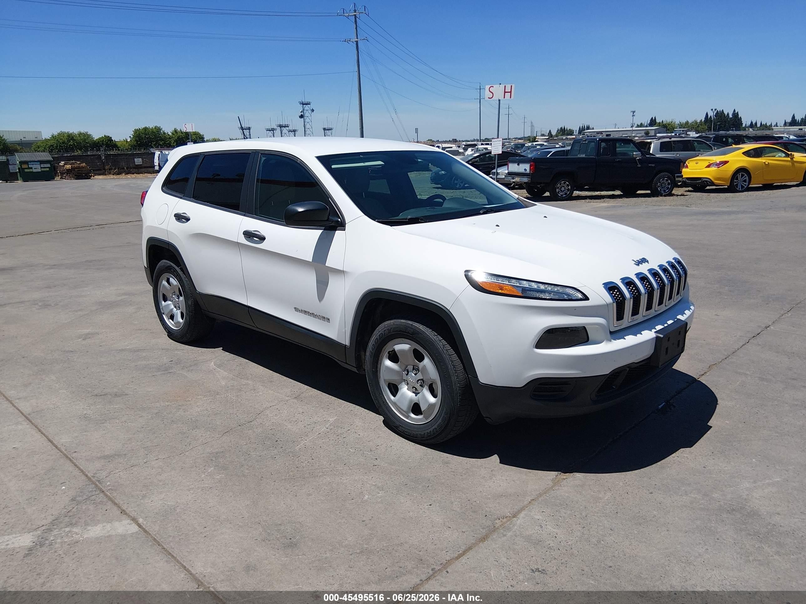 2016 Jeep Cherokee Sport, VIN 1C4PJMAB2GW313979 — Normal wear