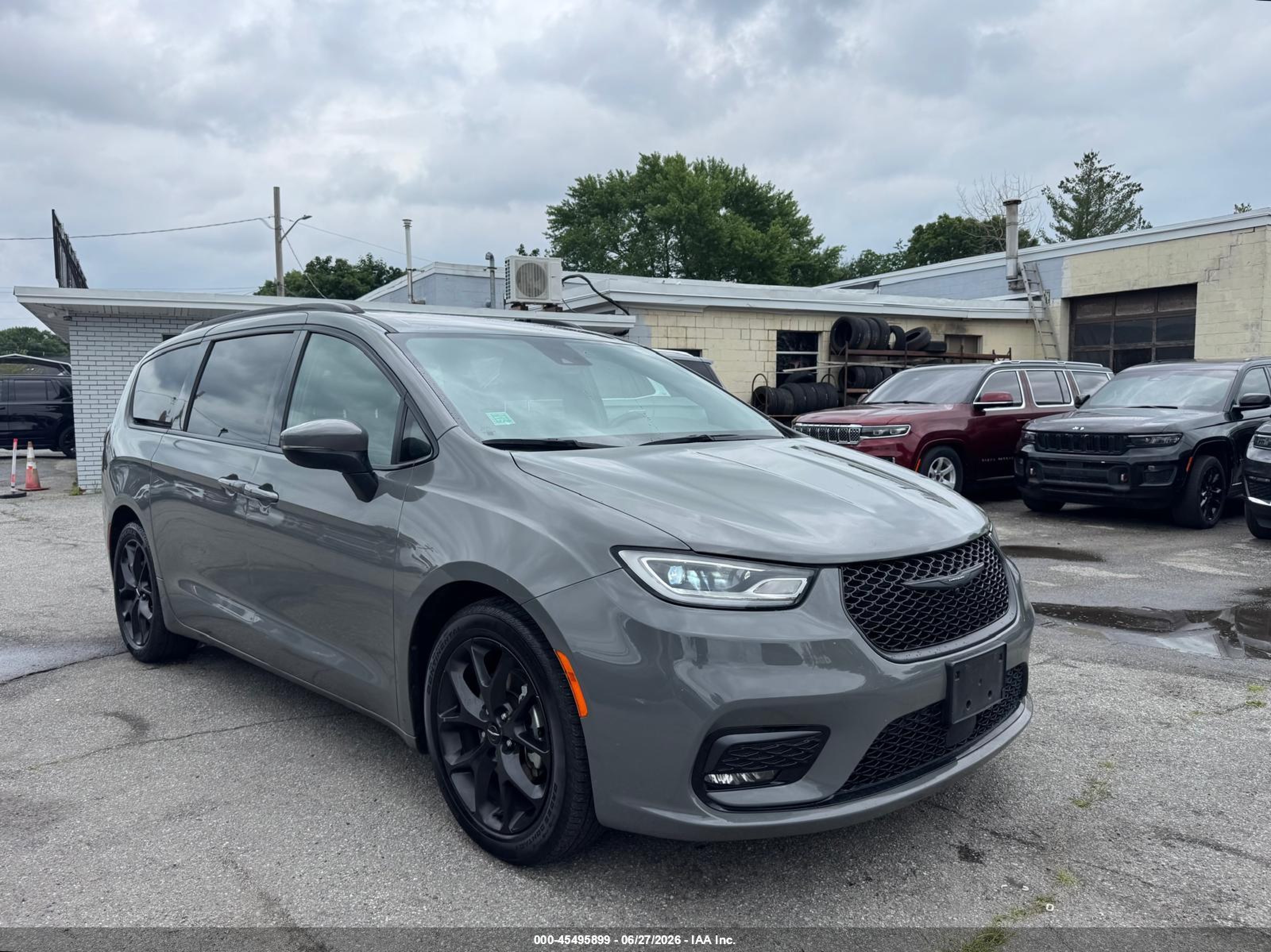 2023 Chrysler Pacifica Touring L, VIN 2C4RC1BG4PR516926 — Not stated