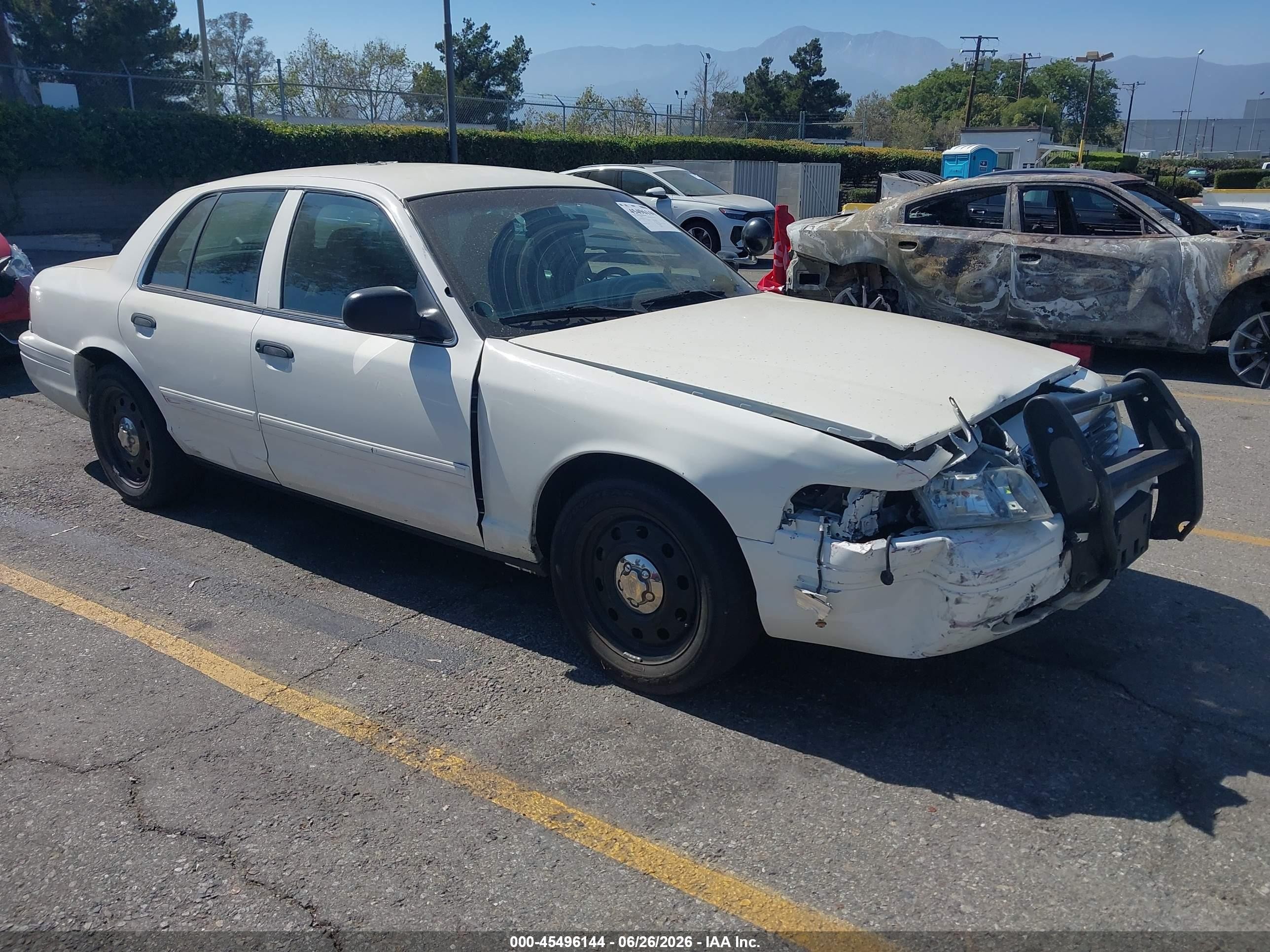 2010 Ford Police Interceptor, VIN 2FABP7BV0AX117740 — Front end