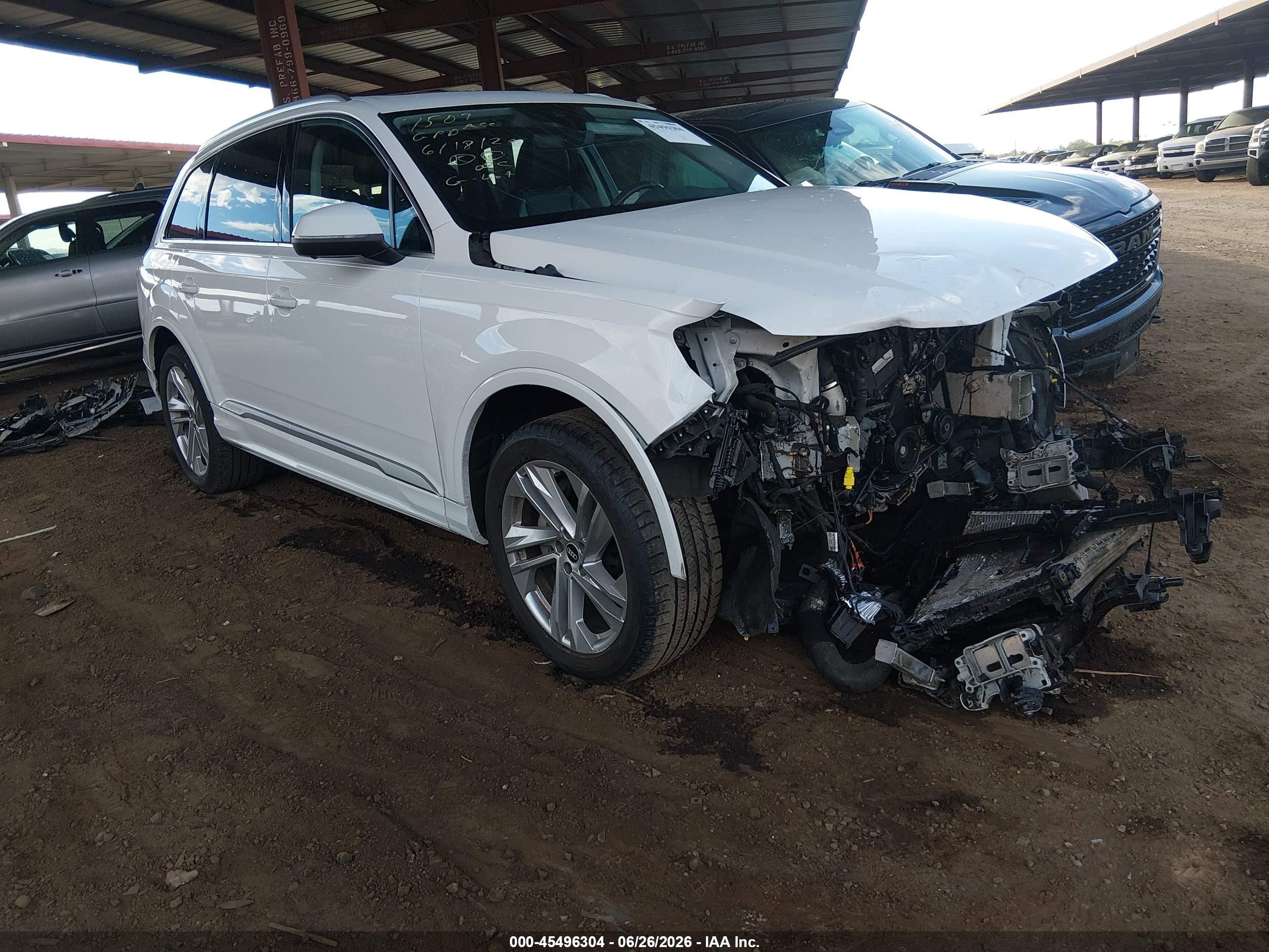 2021 Audi Q7 Premium, VIN WA1AJAF76MD028292 — Перед