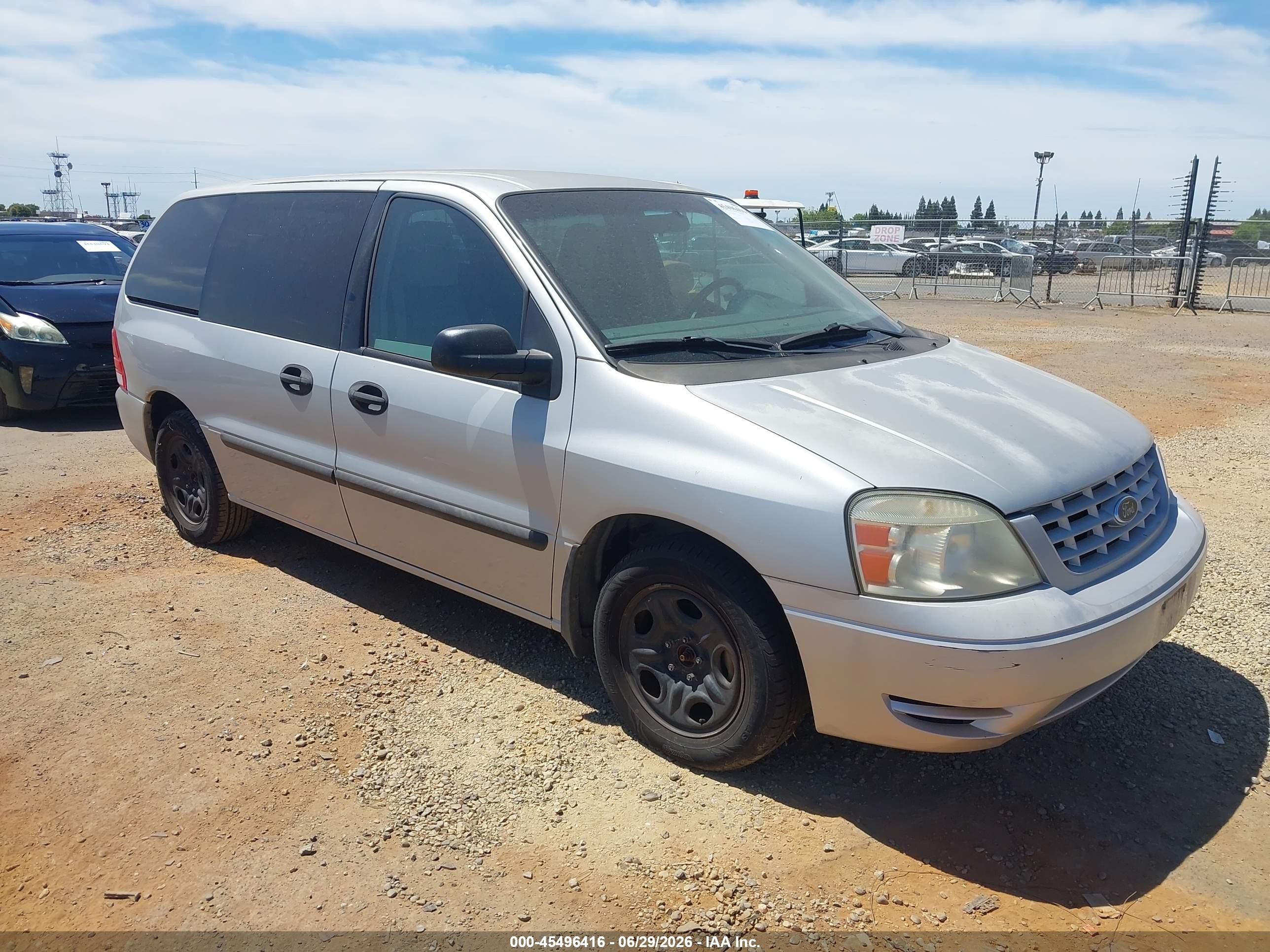 2005 Ford Freestar, VIN 2FMDA50615BA30965 — Normal wear