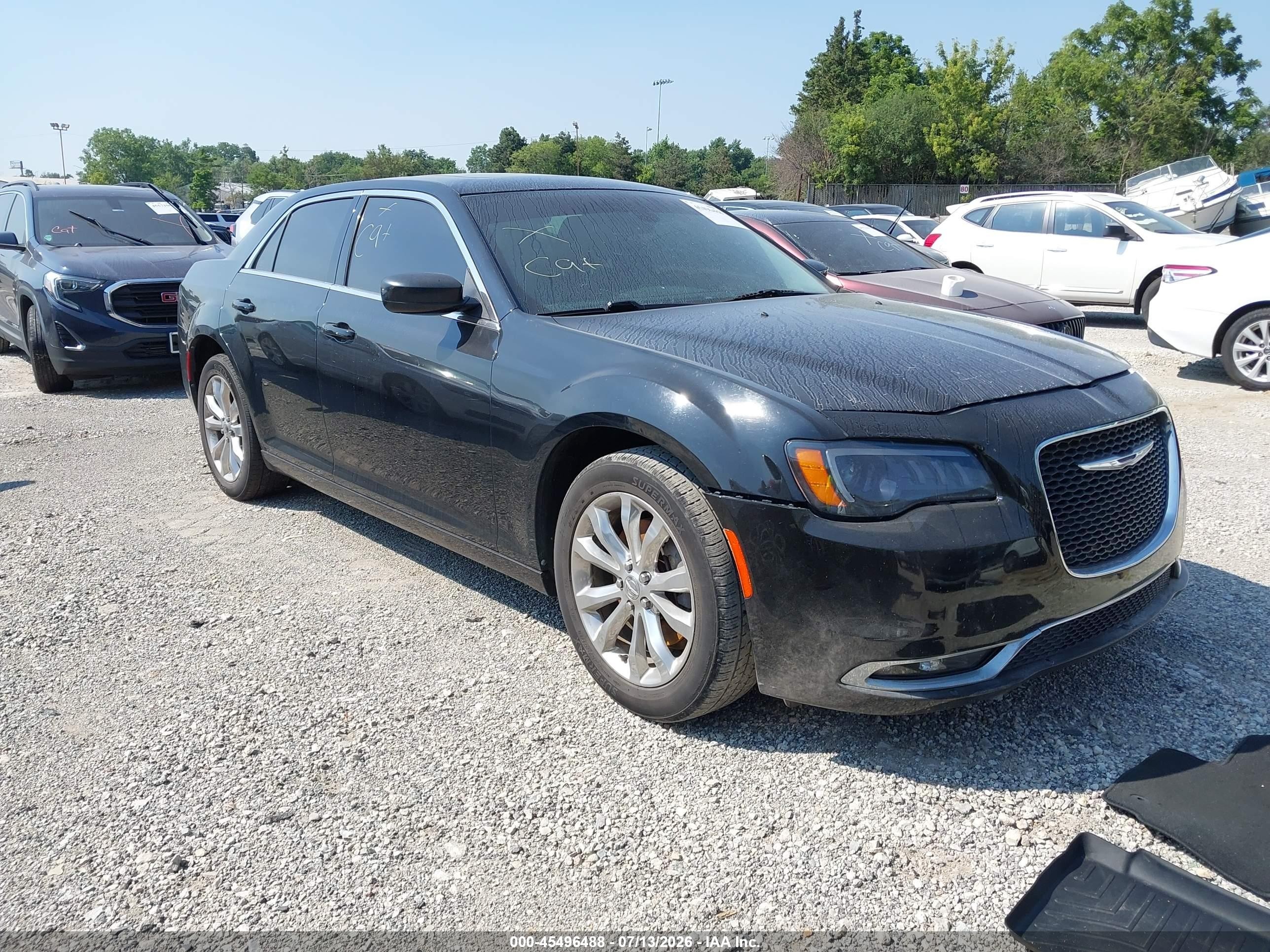 2017 Chrysler 300 Limited, VIN 2C3CCARG0HH521905 — Вода / потоп
