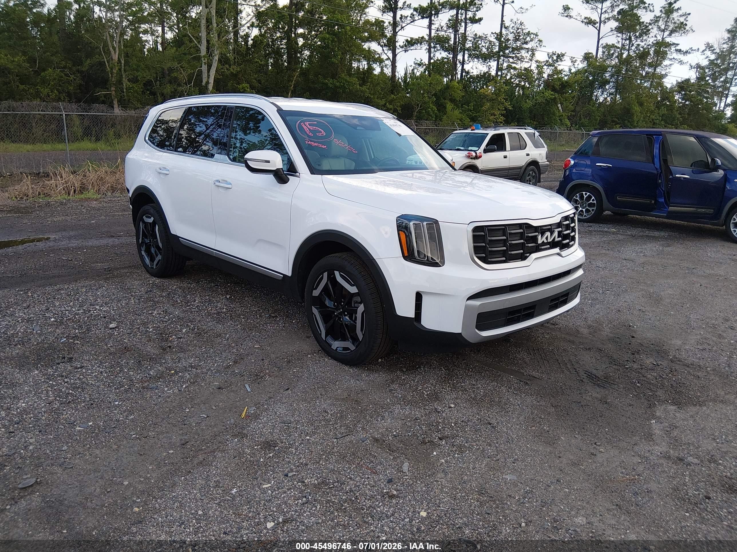 2024 Kia Telluride S, VIN 5XYP6DGC9RG506373 — Rear end
