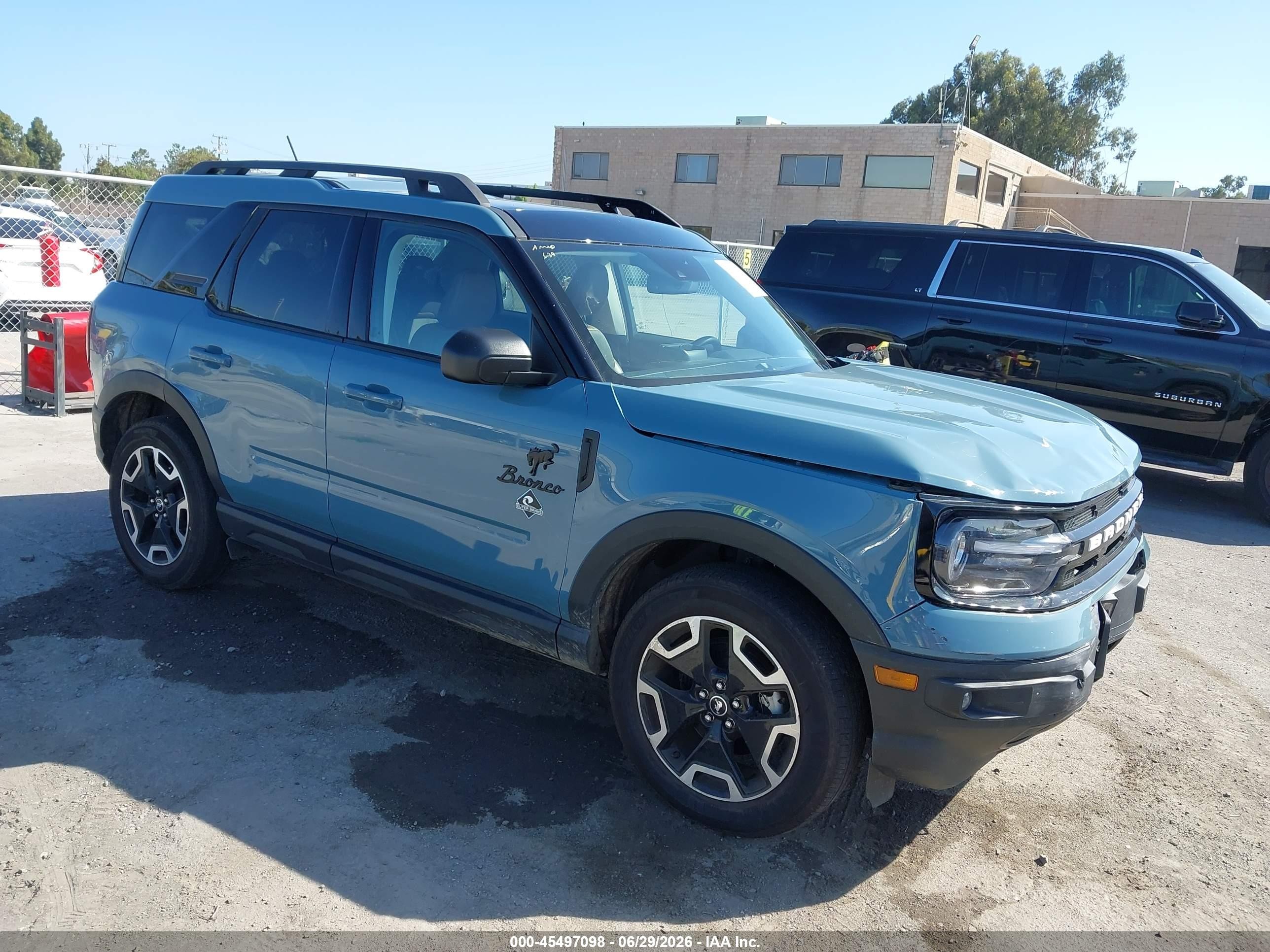 2023 Ford Bronco Sport Outer Banks, VIN 3FMCR9C61PRD81354 — Front end