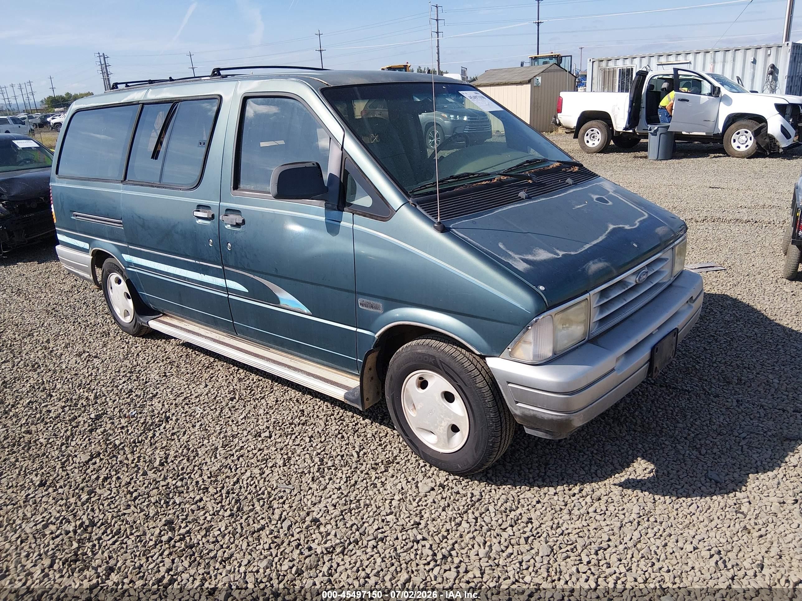 1995 Ford Aerostar Eddie Bauer, VIN 1FMDA41X1SZA38395 — Normal wear