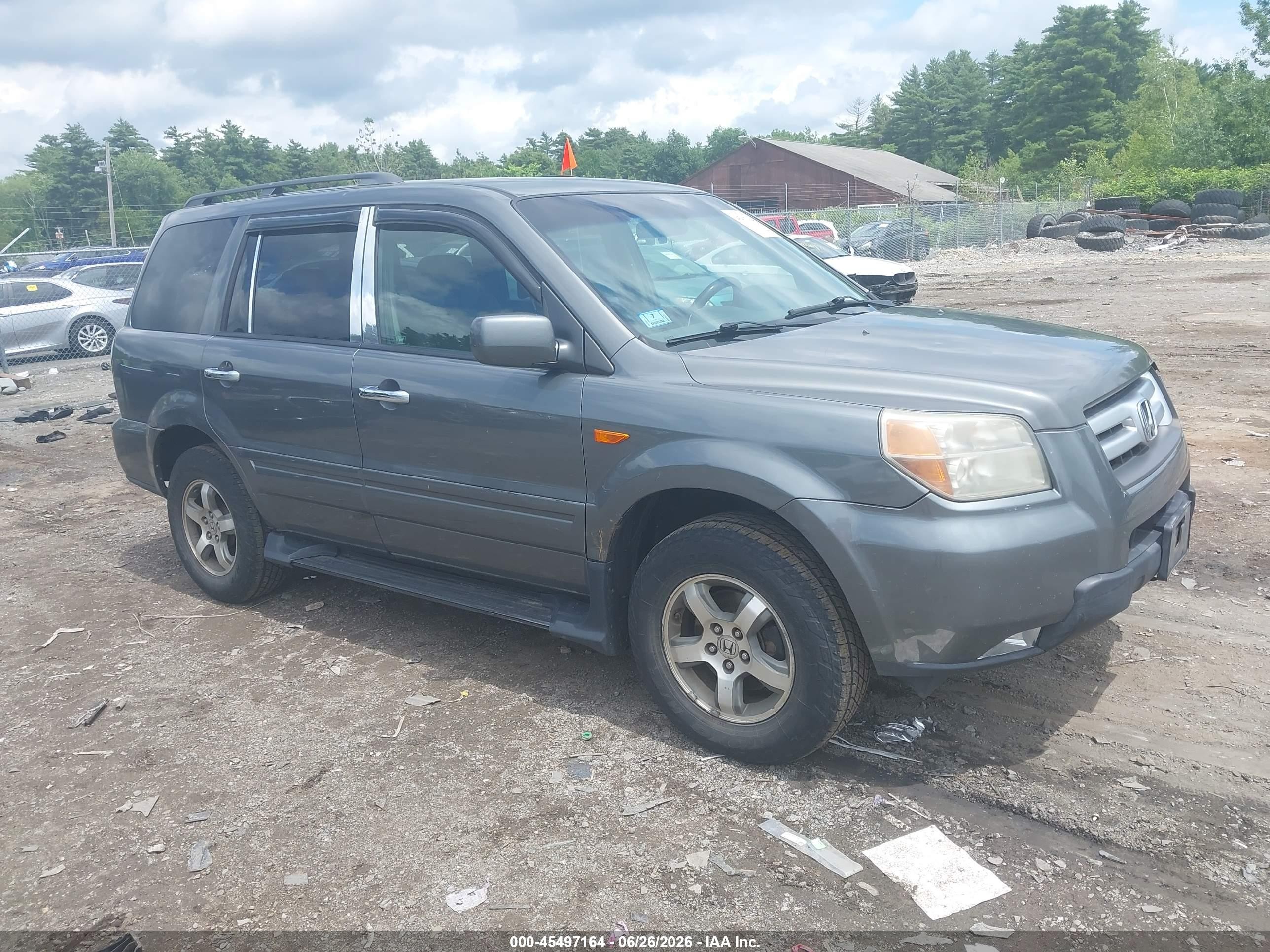 2008 Honda Pilot EX, VIN 5FNYF18498B019450 — Перед