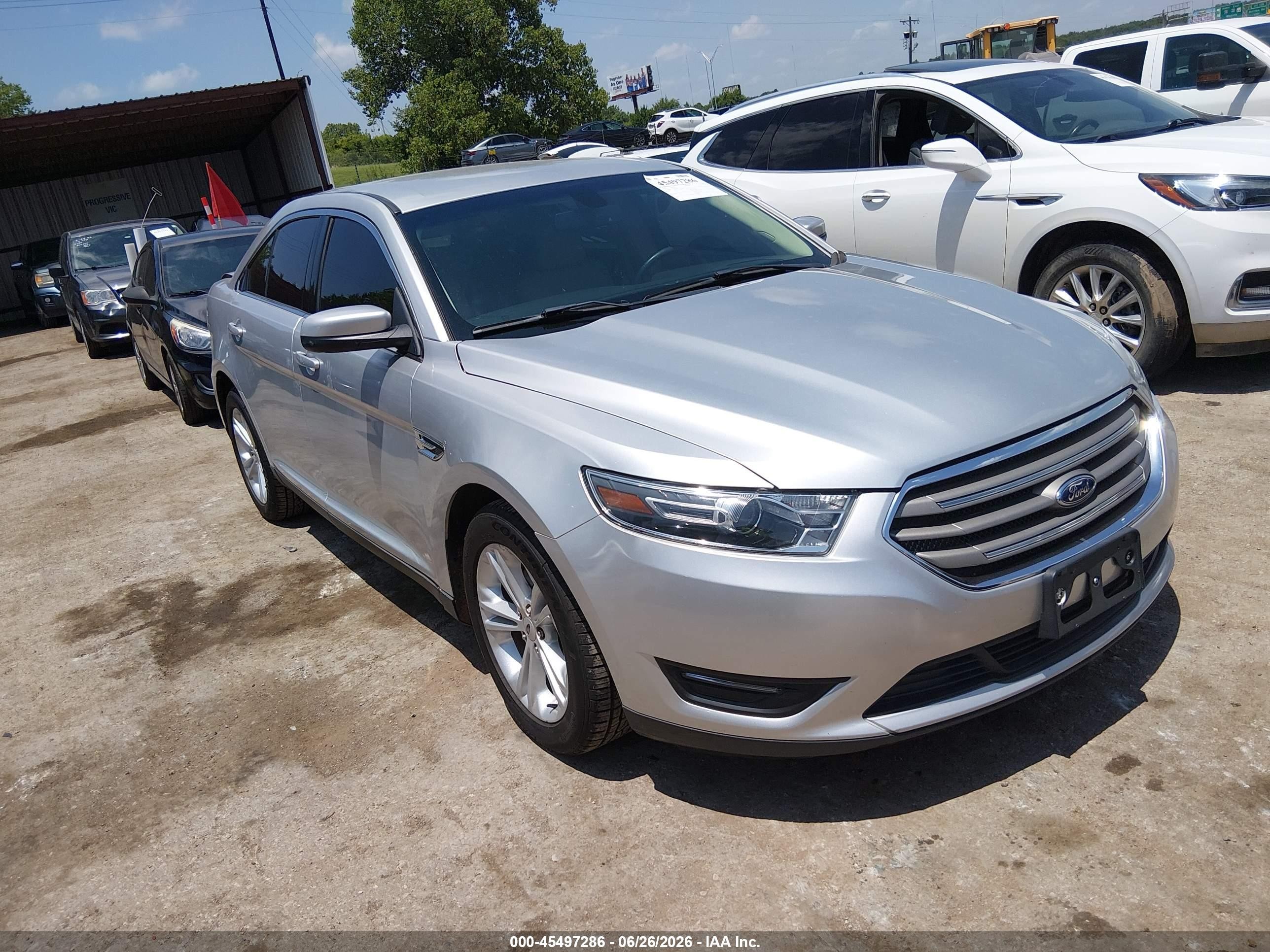 2018 Ford Taurus SEL, VIN 1FAHP2E83JG102450 — Rear end