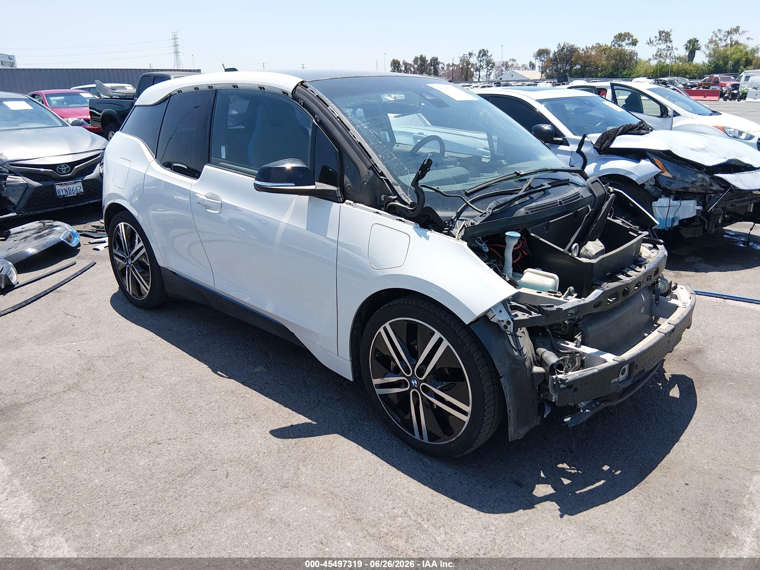 2017 BMW i3, VIN WBY1Z8C52HV551530 — Перед