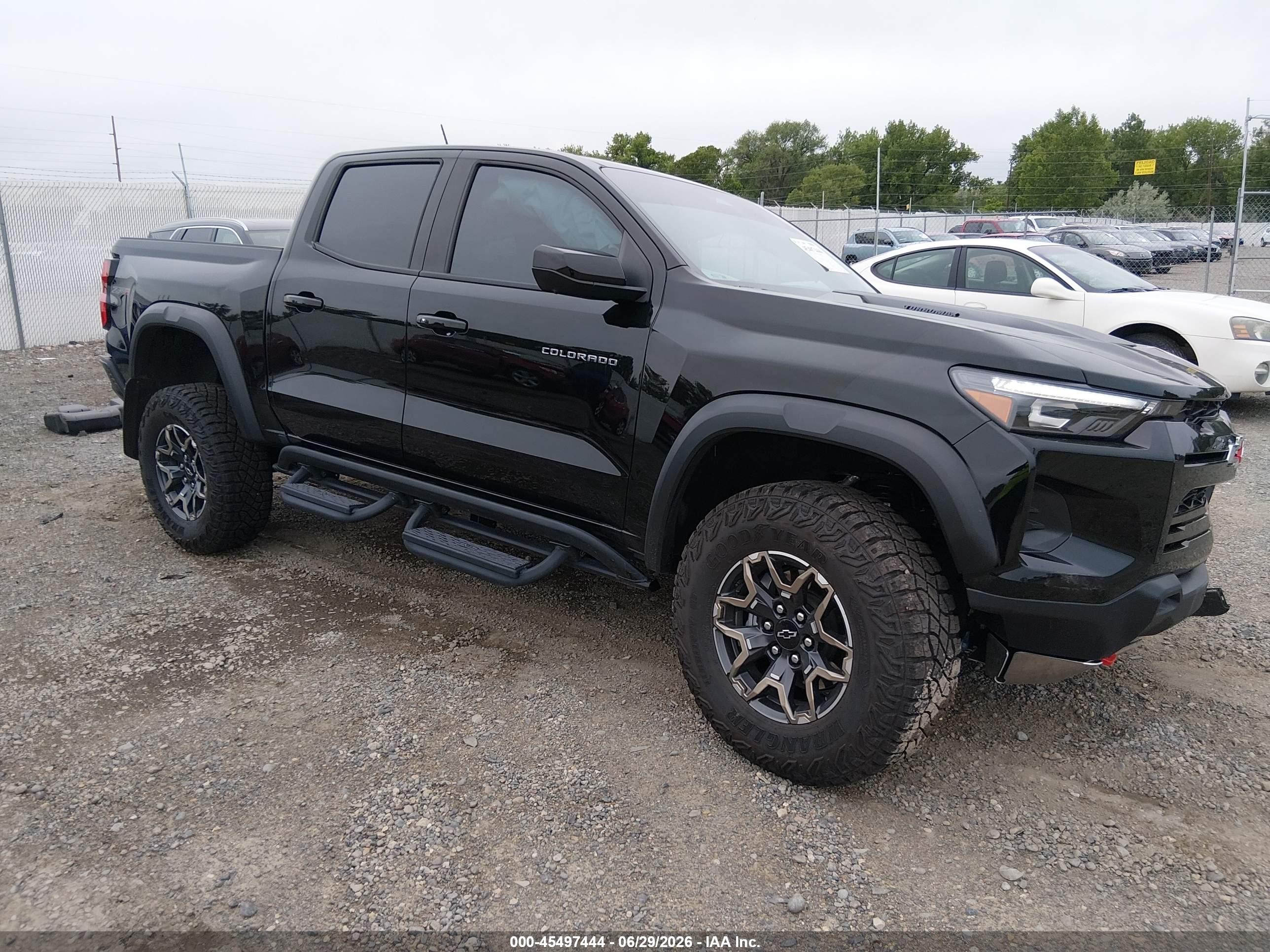 2026 Chevrolet Colorado 4WD ZR2, VIN 1GCPTFEK7T1149636 — Side