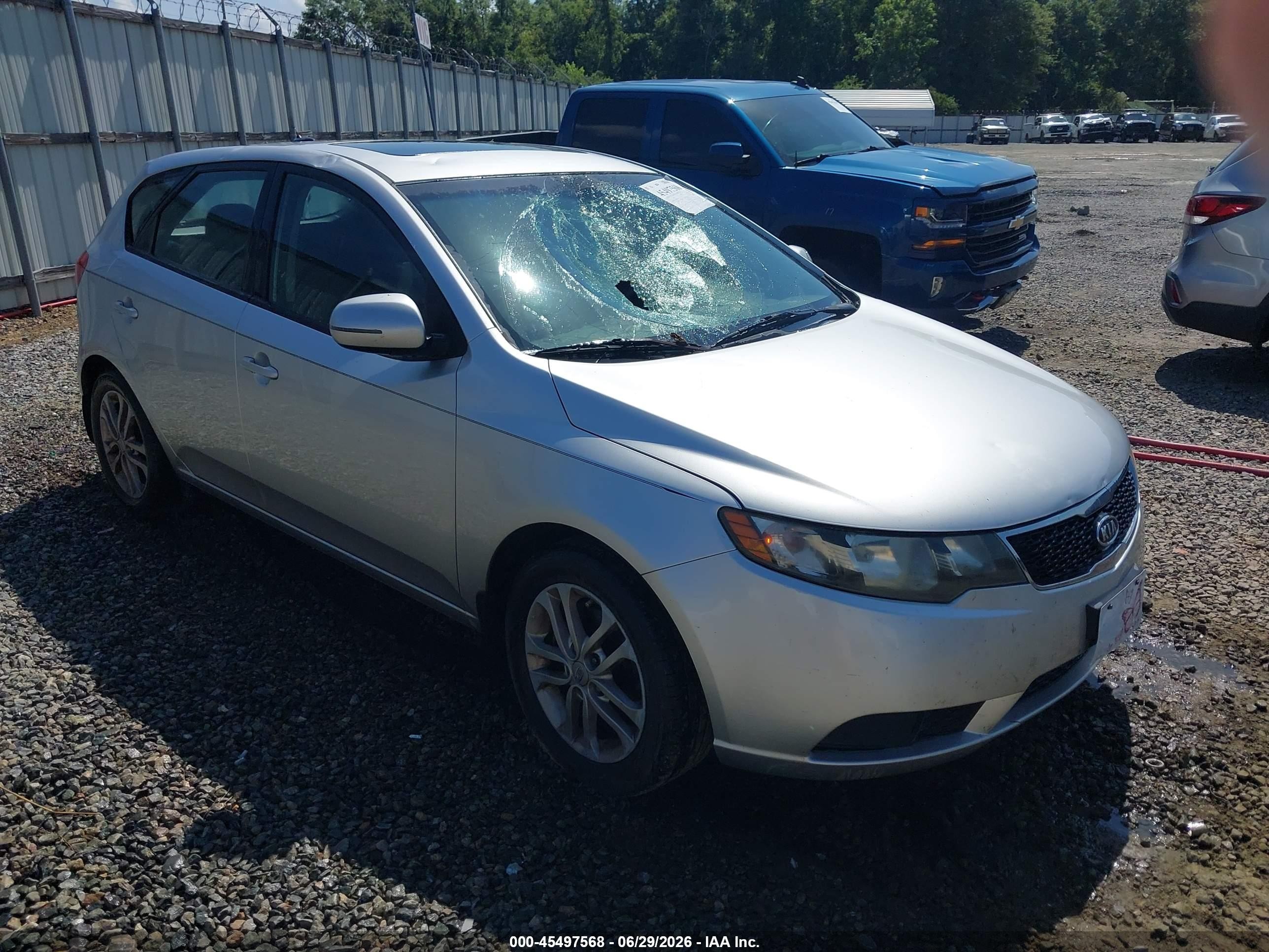 2012 Kia Forte EX, VIN KNAFU5A20C5470688 — Перед