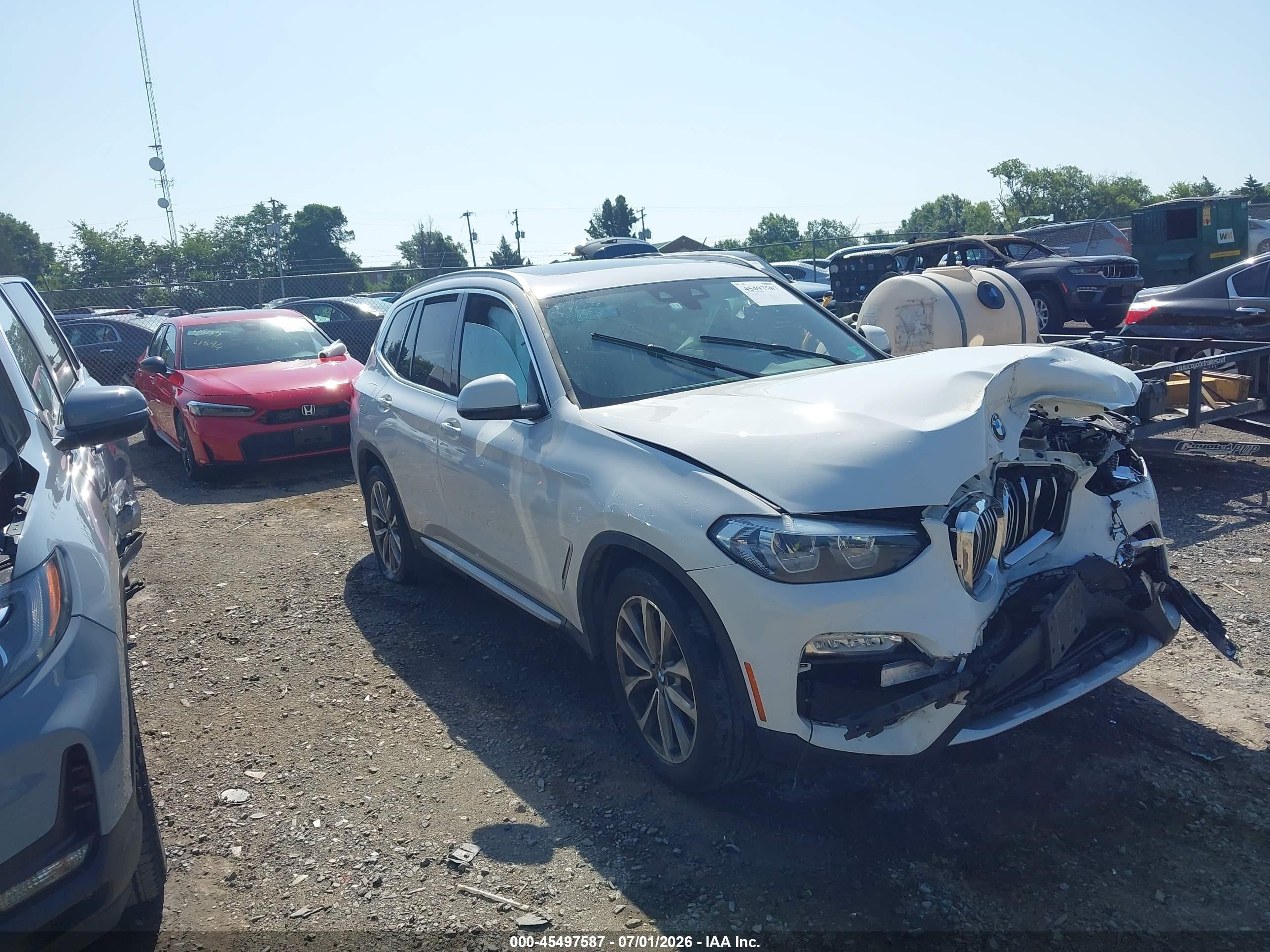2019 BMW X3 xDrive30i, VIN 5UXTR9C56KLE12974 — Front end
