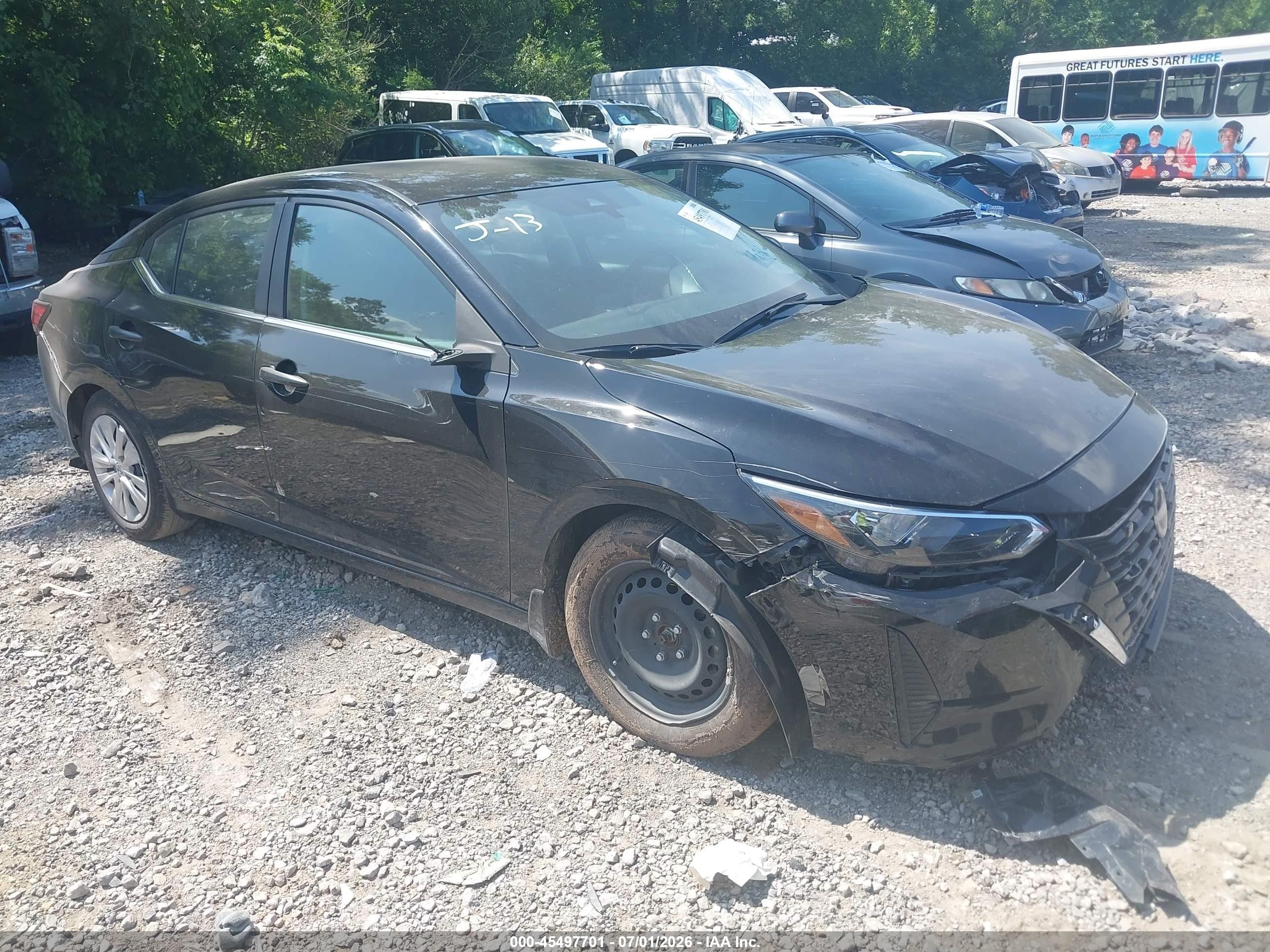 2025 Nissan Sentra S, VIN 3N1AB8BV9SY219248 — Перед