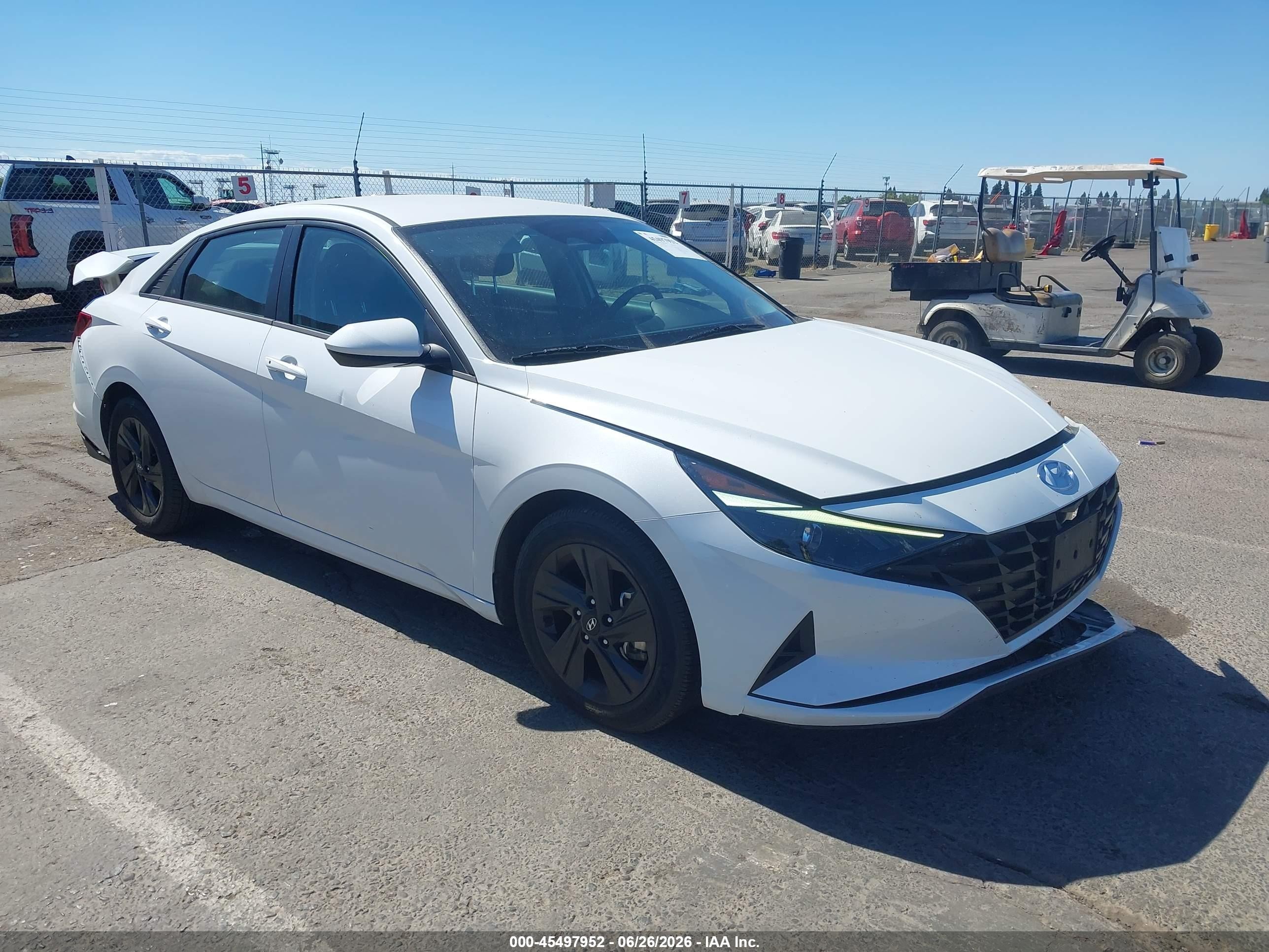 2022 Hyundai Elantra SEL, VIN 5NPLM4AG0NH065235 — Front end