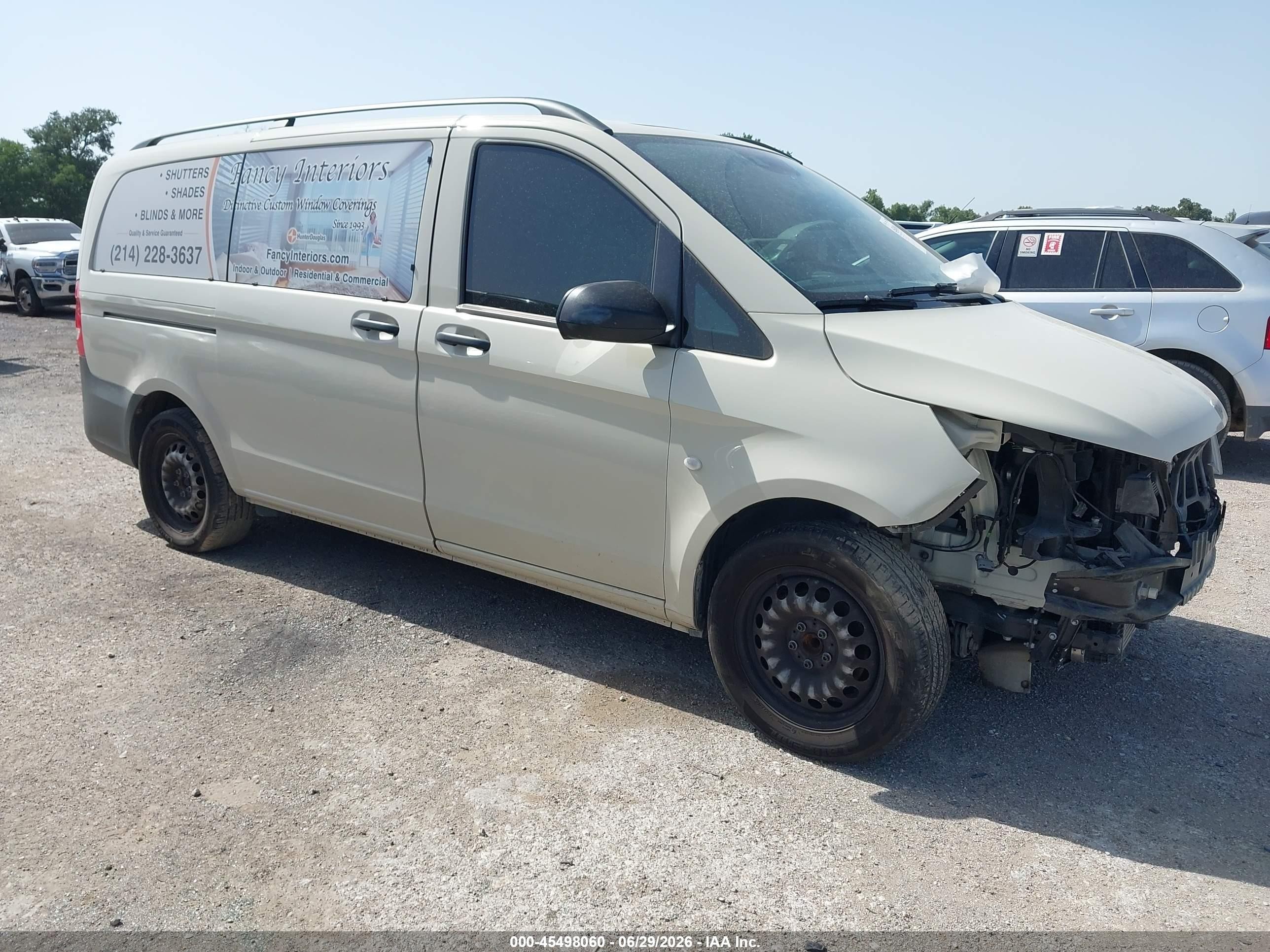 2023 Mercedes-Benz Metris Passenger, VIN W1WV0FEY6P4334970 — Front end