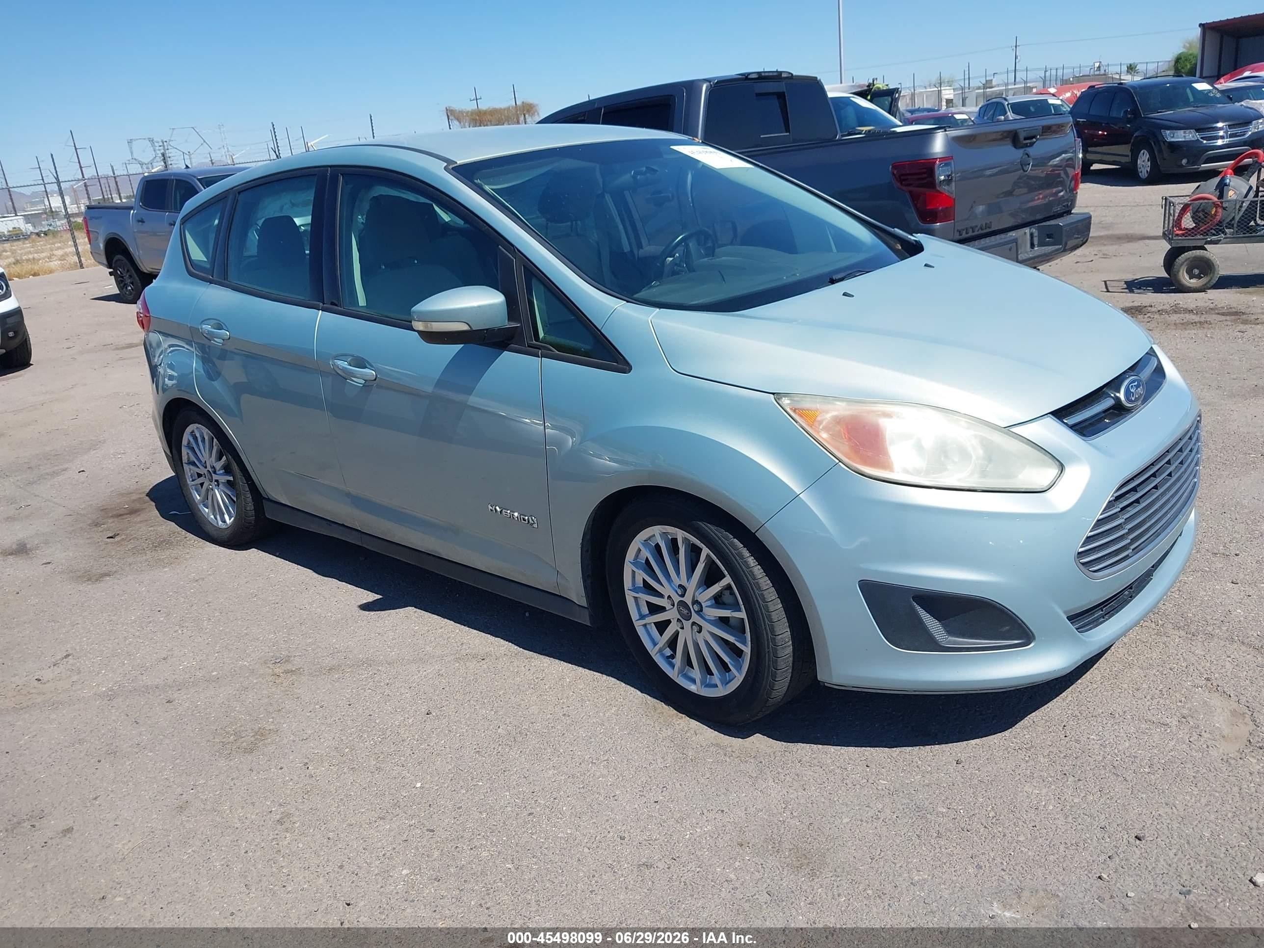 2013 Ford C-Max SE, VIN 1FADP5AU2DL541637 — Front end