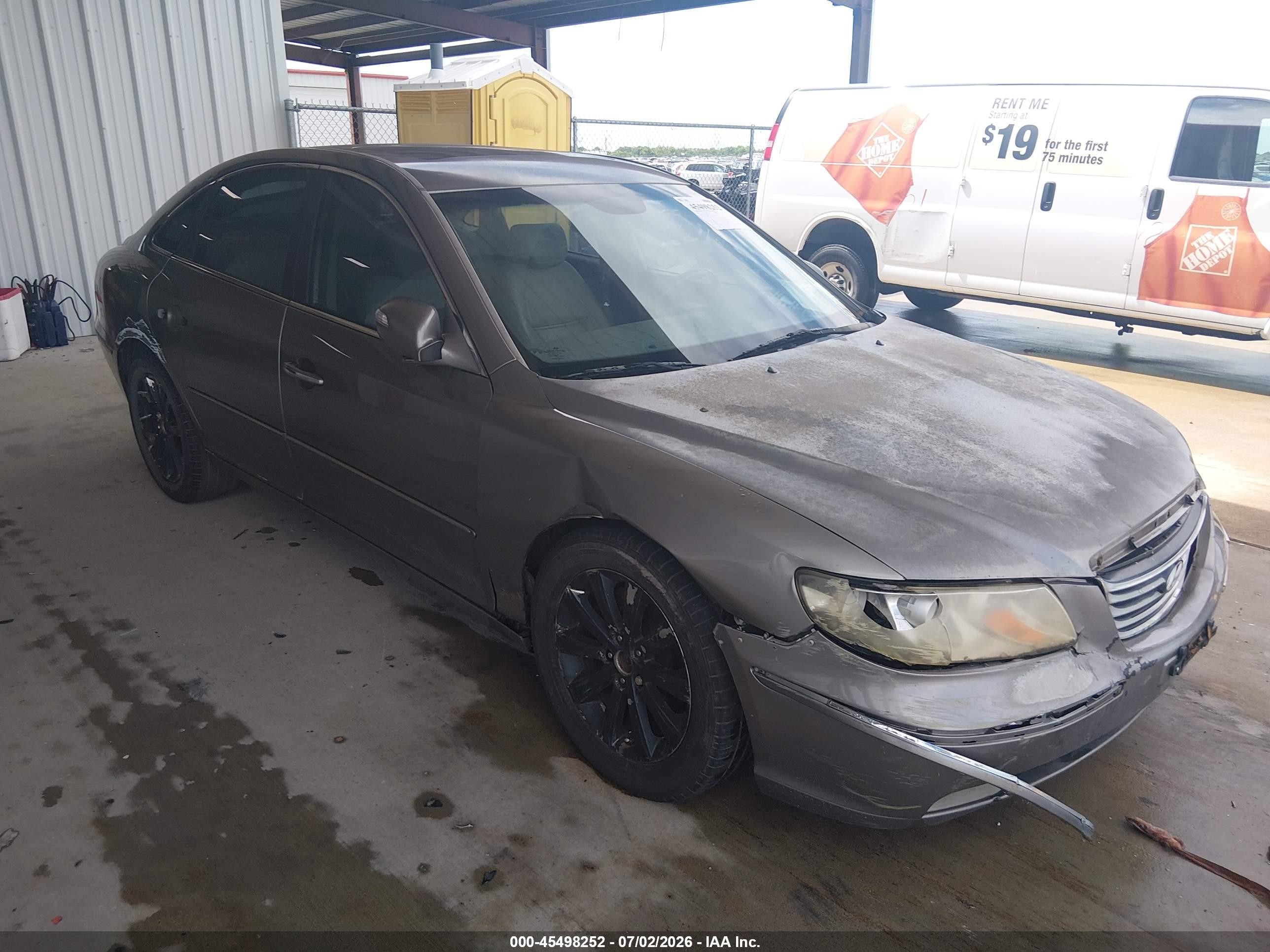 2009 Hyundai Azera Limited, VIN KMHFC46F89A388165 — Normal wear