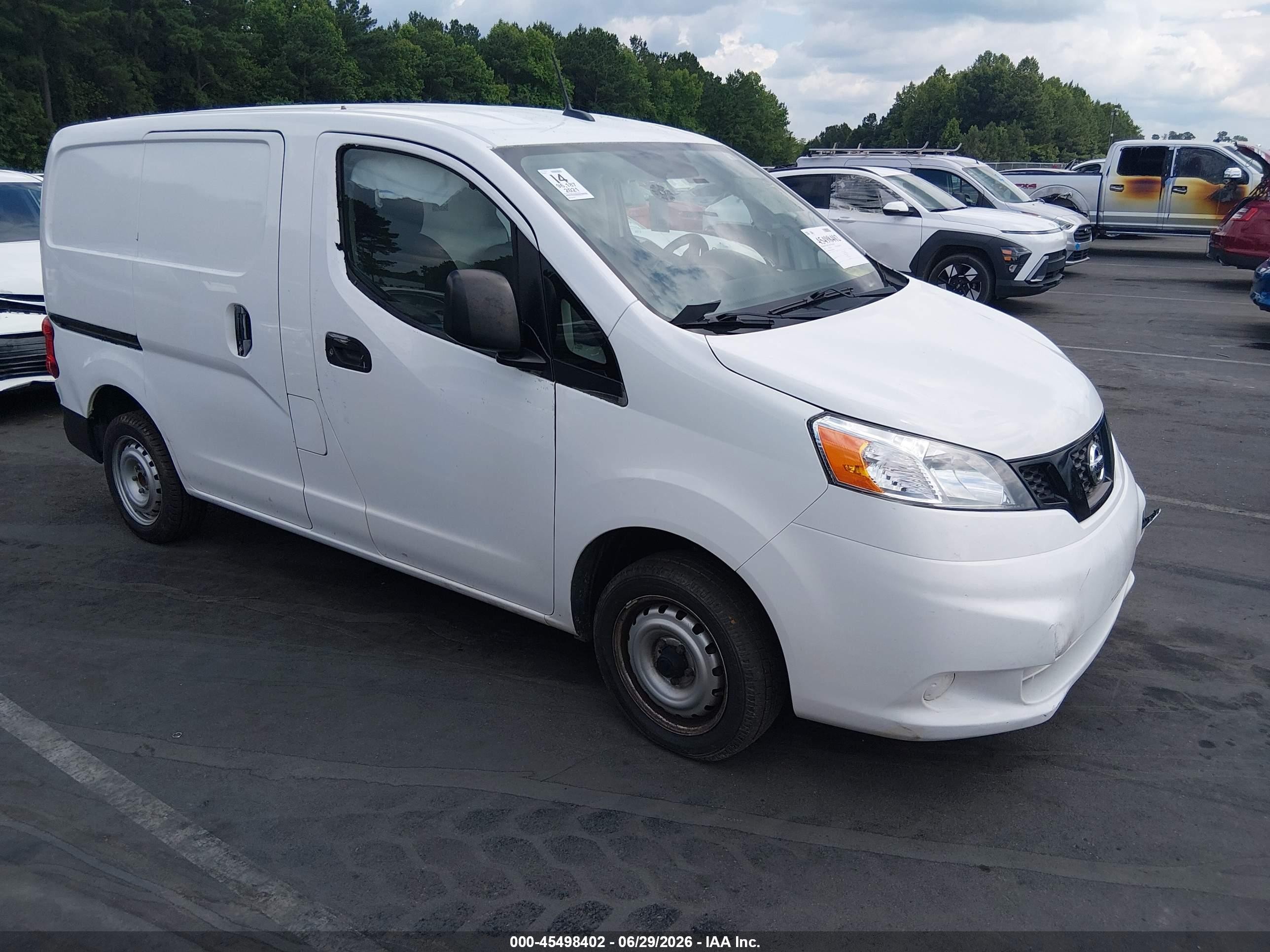 2021 Nissan NV200 SV, VIN 3N6CM0KN6MK696790 — Зад