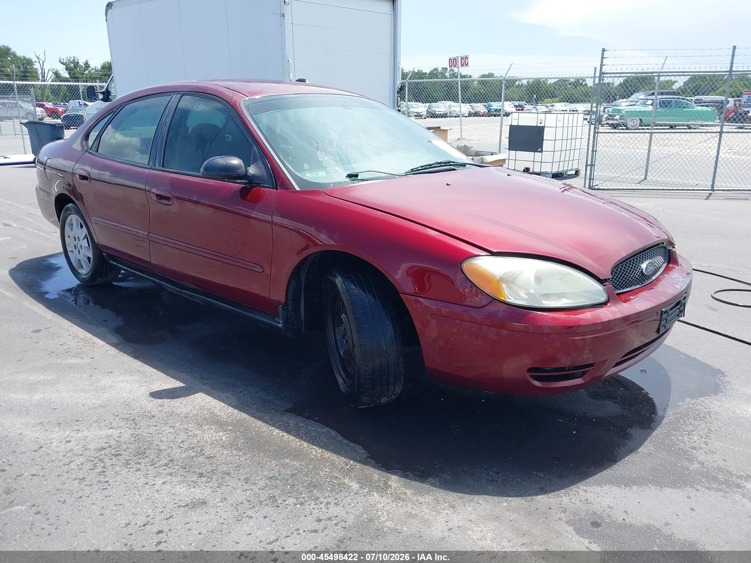 2005 Ford Taurus SE, VIN 1FAFP53295A208871 — Normal wear