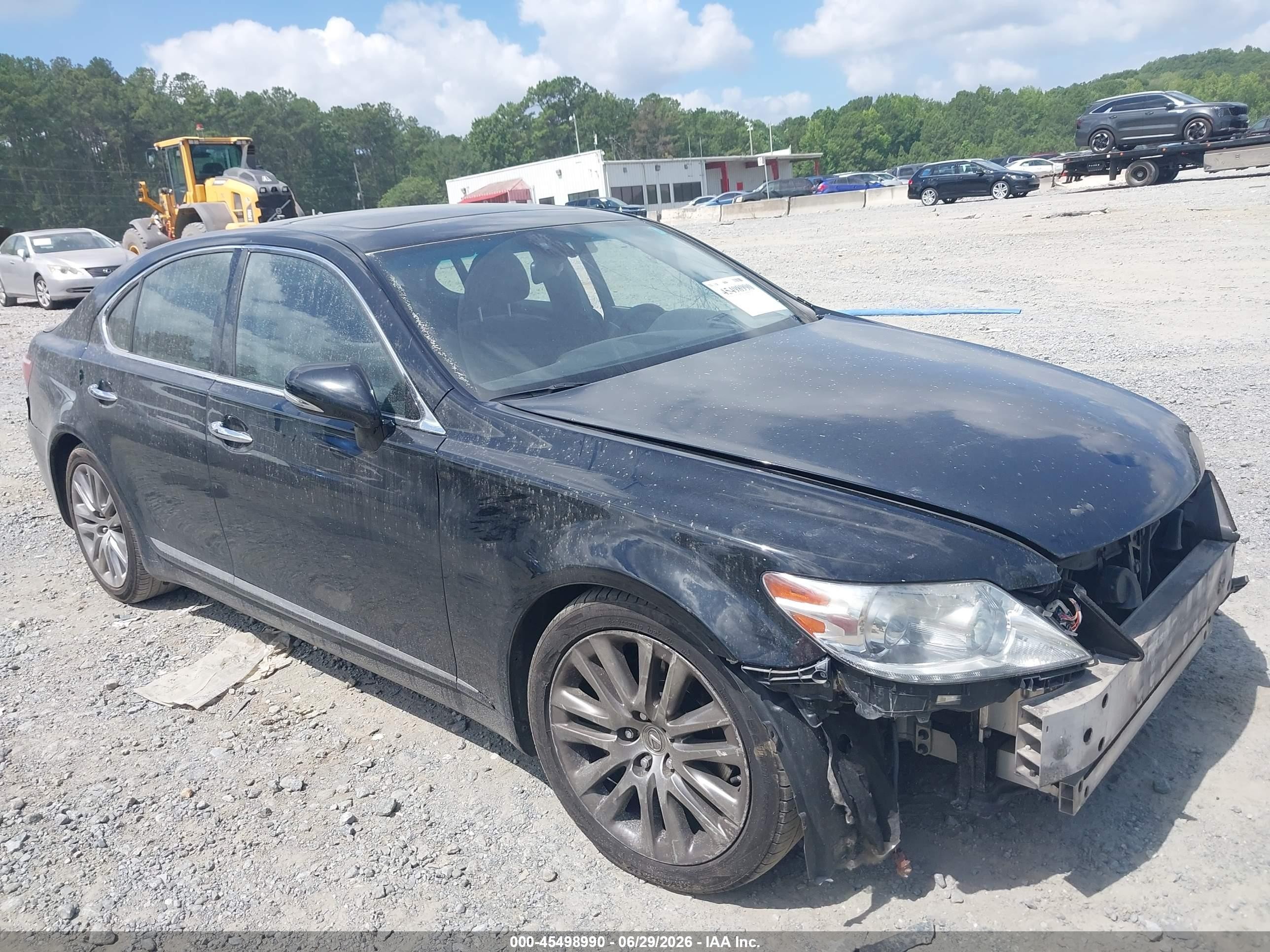 2012 Lexus LS 460, VIN JTHBL5EF4C5111585 — Side
