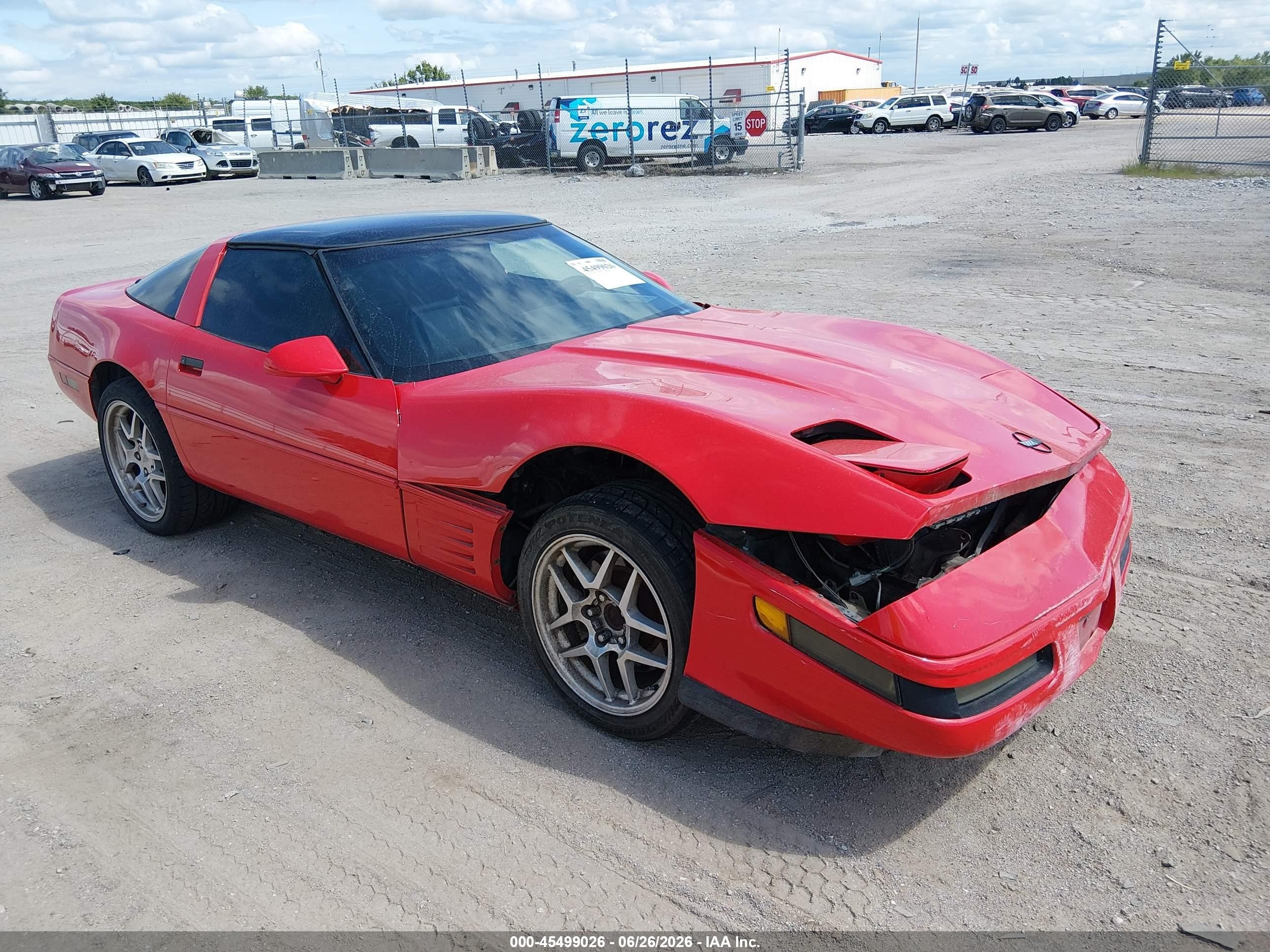 1993 Chevrolet Corvette, VIN 1G1YY23P5P5115313 — Front end