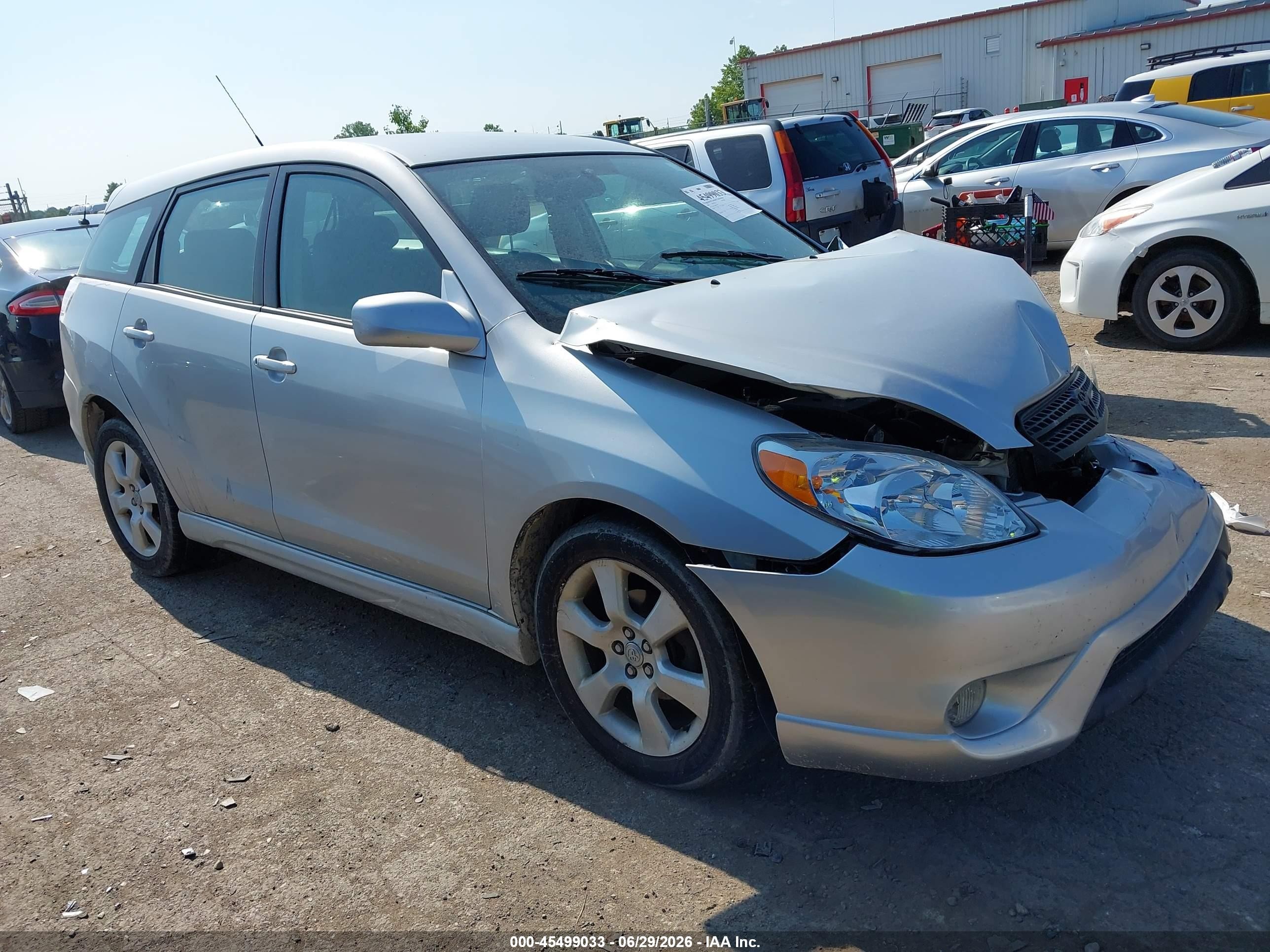2006 Toyota Matrix STD, VIN 2T1KR32E06C614277 — Перед