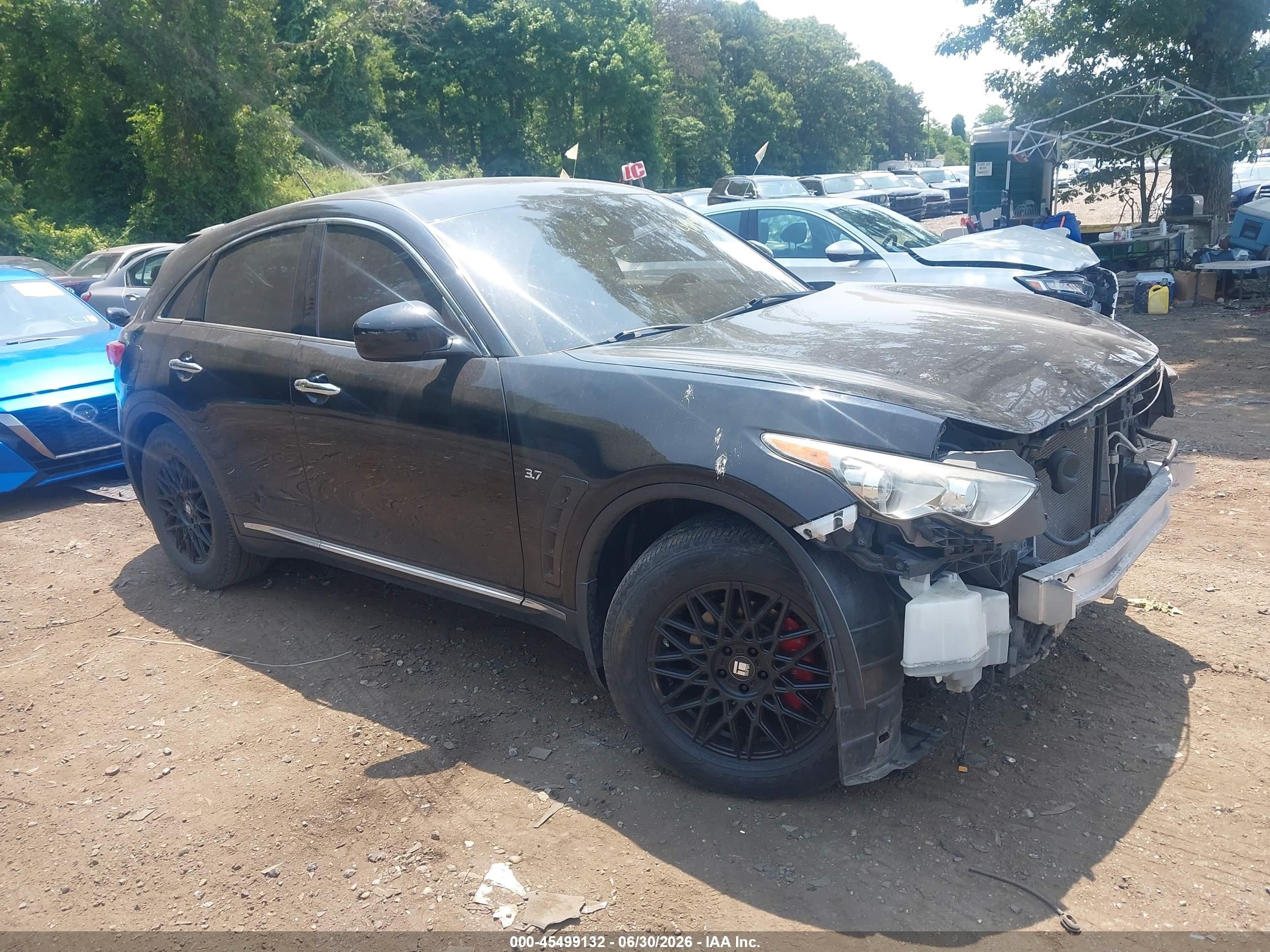 2016 Infiniti QX70, VIN JN8CS1MW9GM750452 — Front end