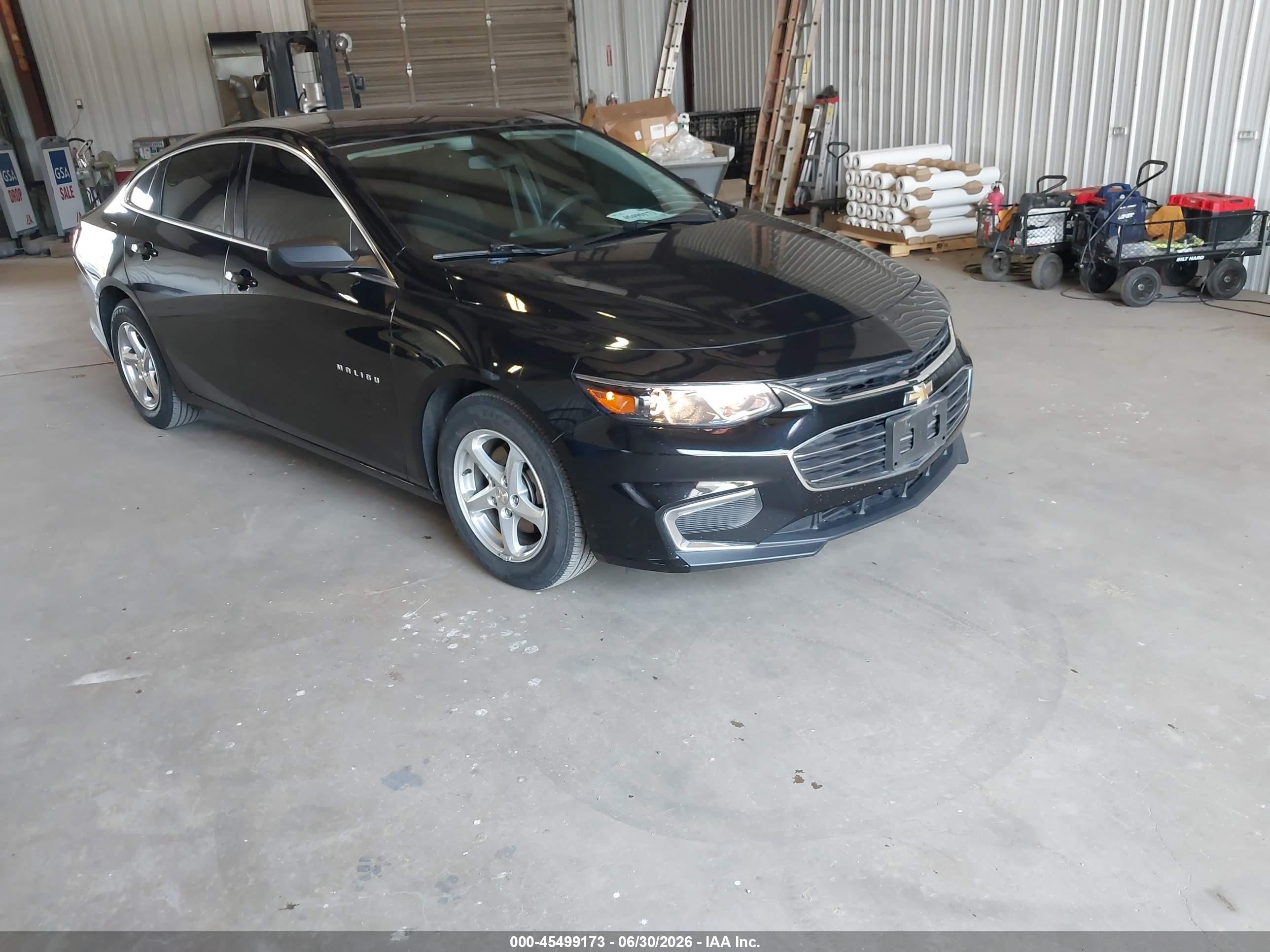 2018 Chevrolet Malibu LS, VIN 1G1ZC5STXJF103808 — Normal wear