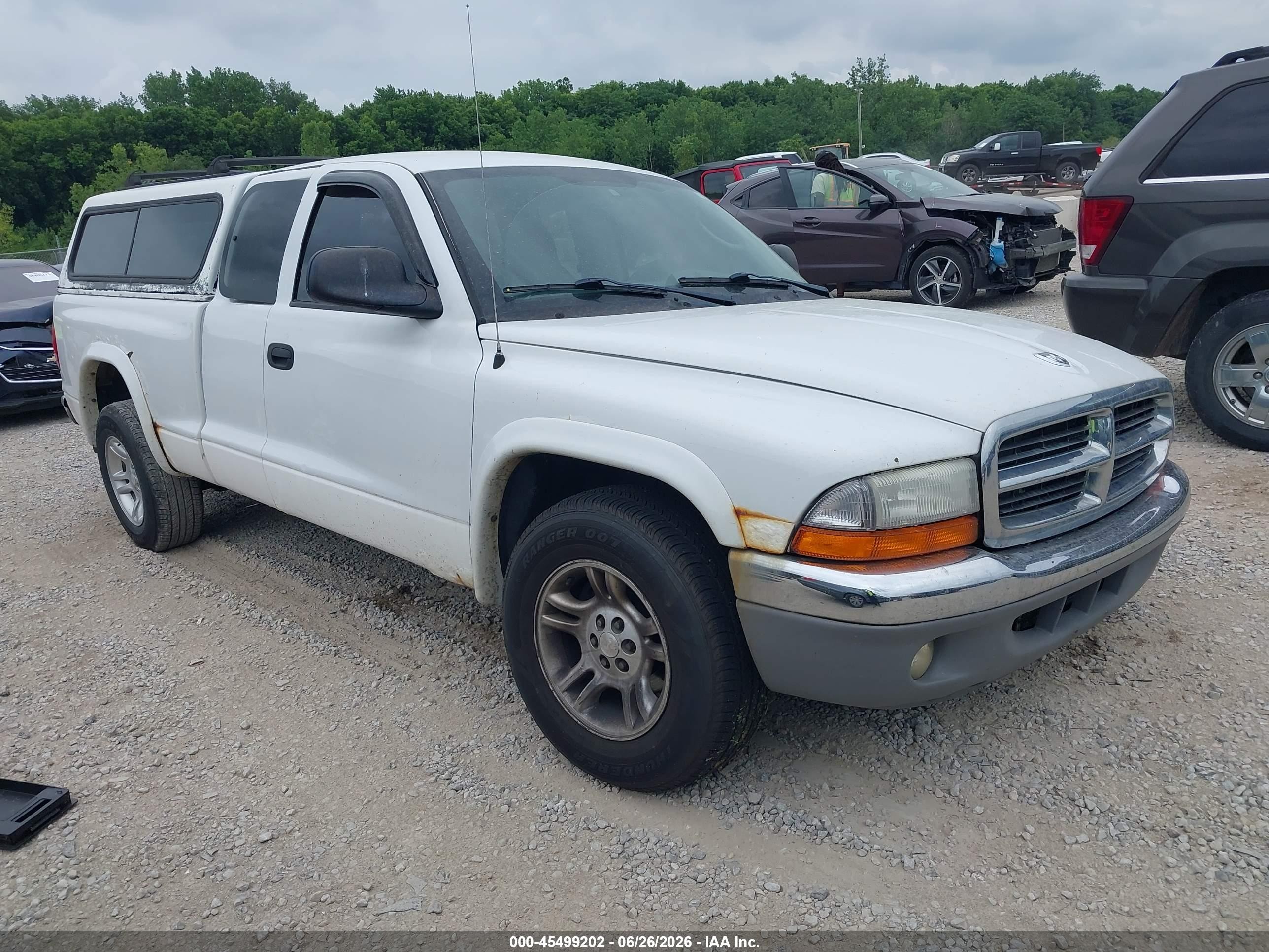 2004 Dodge Dakota SLT, VIN 1D7GL42K24S701392 — Normal wear