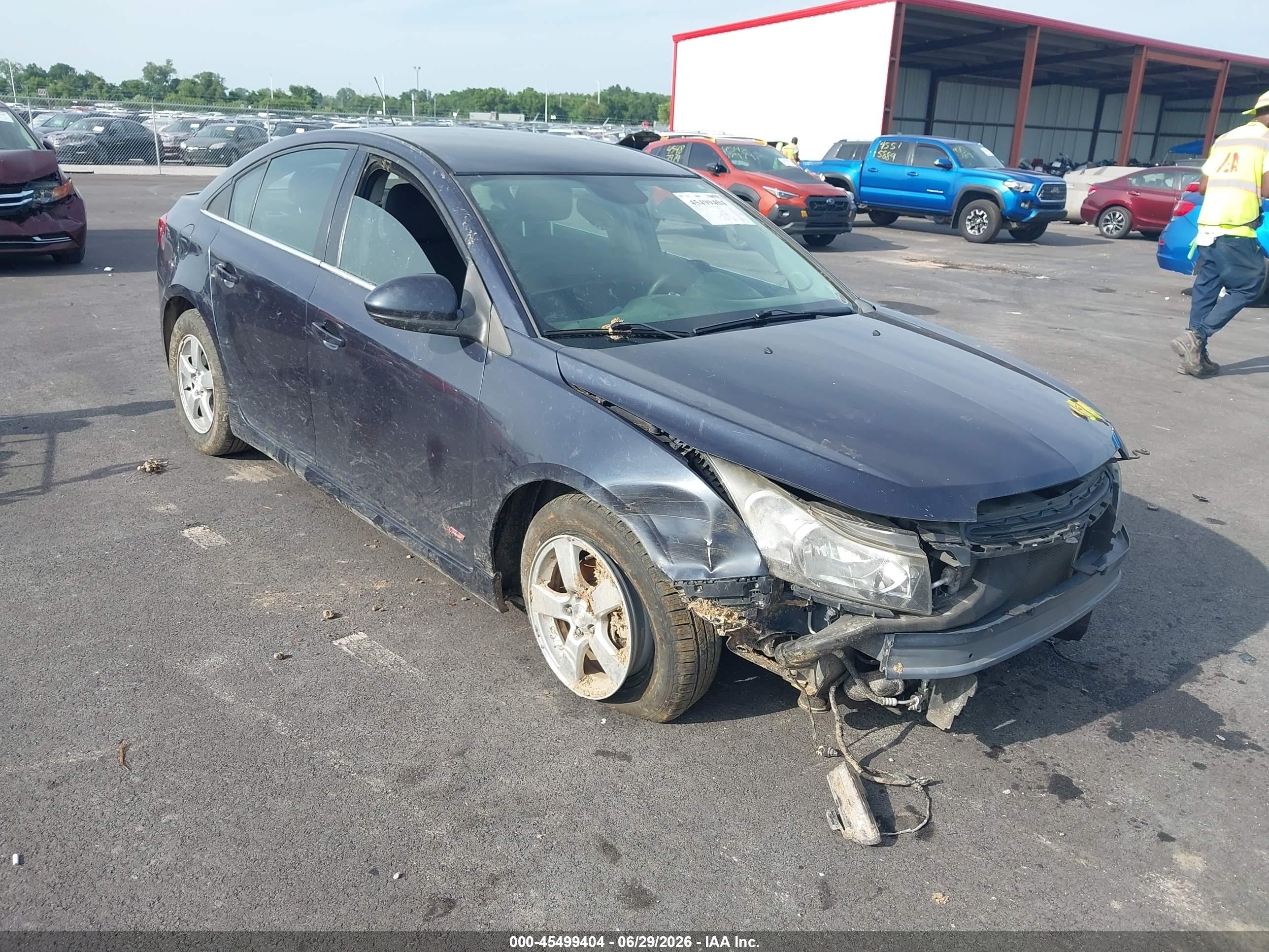 2015 Chevrolet Cruze LT, VIN 1G1PC5SB5F7196981 — Бок