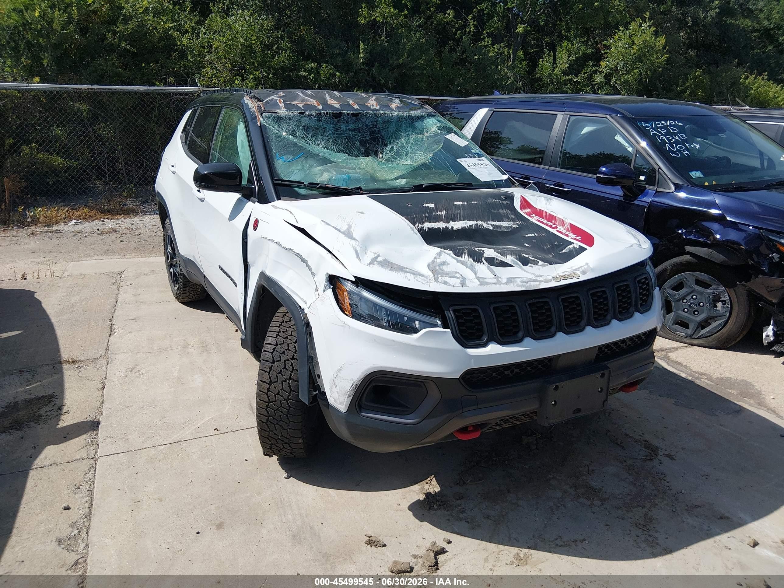 2025 Jeep Compass Trailhawk, VIN 3C4NJDDNXST551123 — Roof