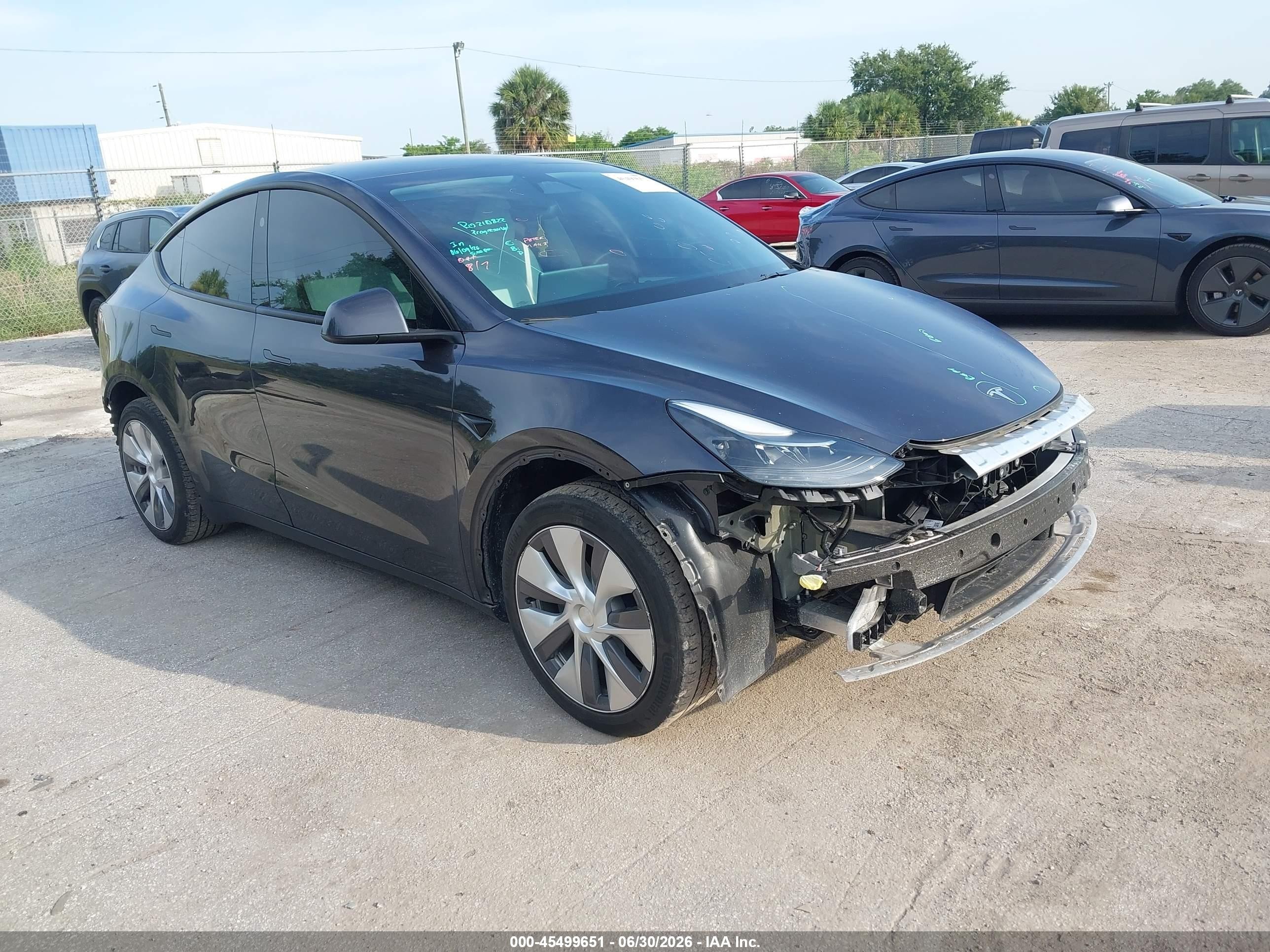 2024 Tesla Model Y Long Range, VIN 7SAYGDEE4RA265982 — All over