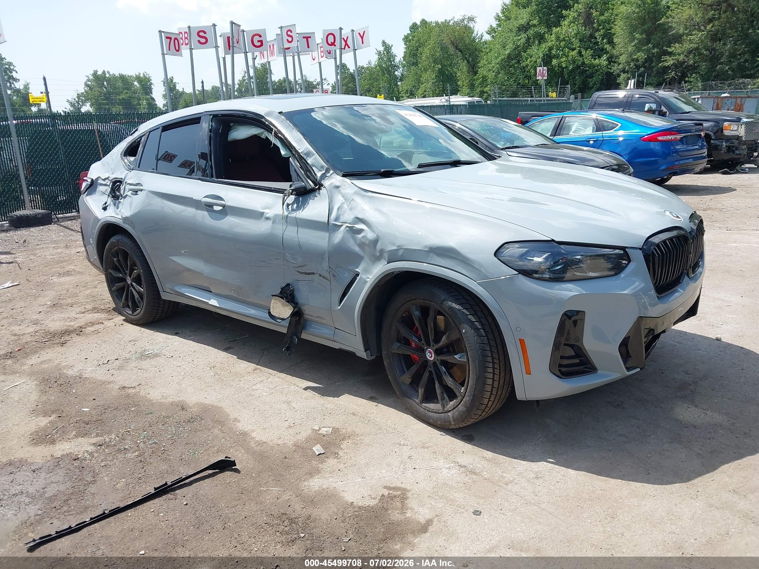 2023 BMW X4 M40i, VIN 5UX43DT07P9P89232 — Side