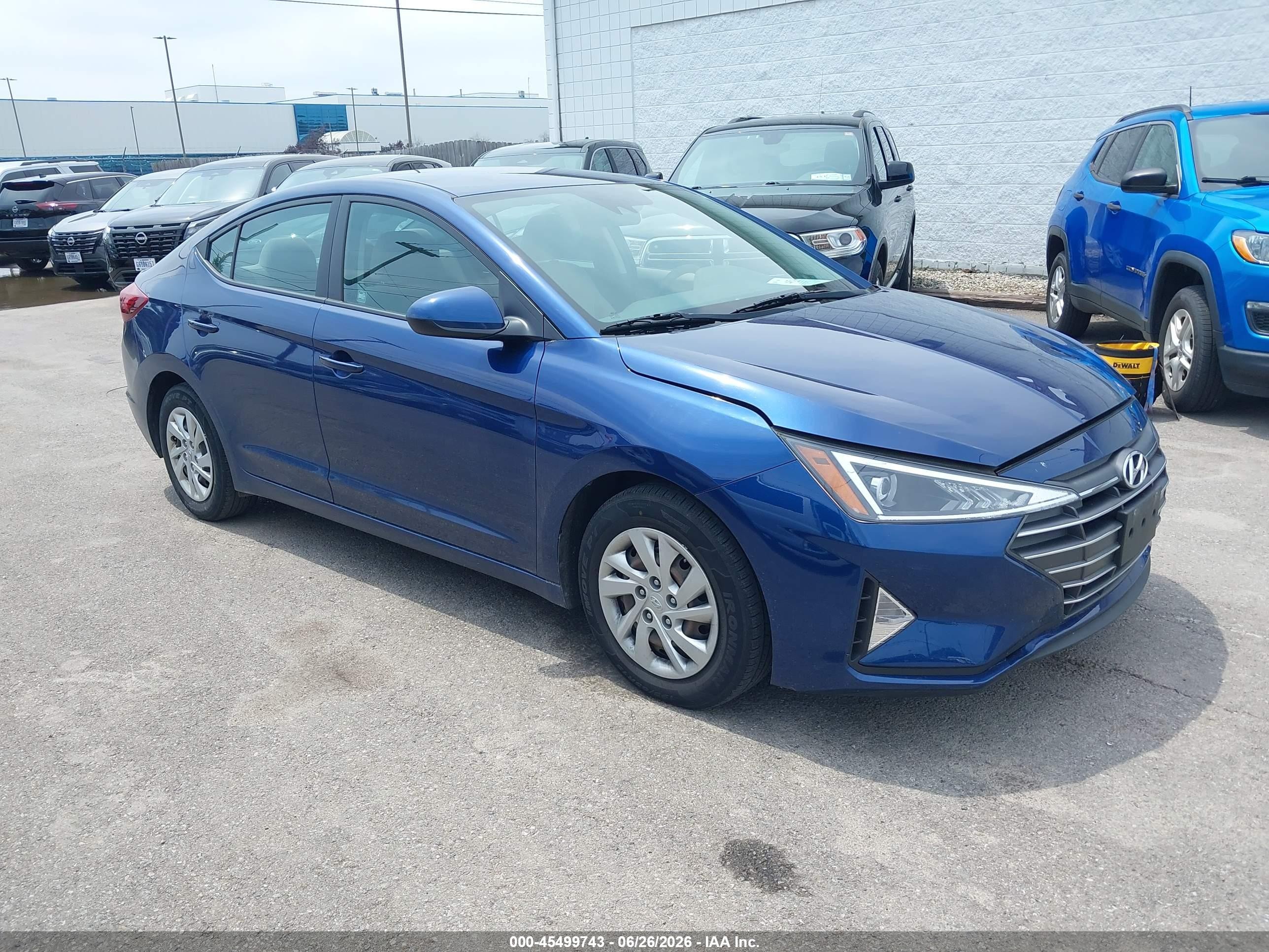 2020 Hyundai Elantra SE, VIN 5NPD74LF1LH612283 — Normal wear