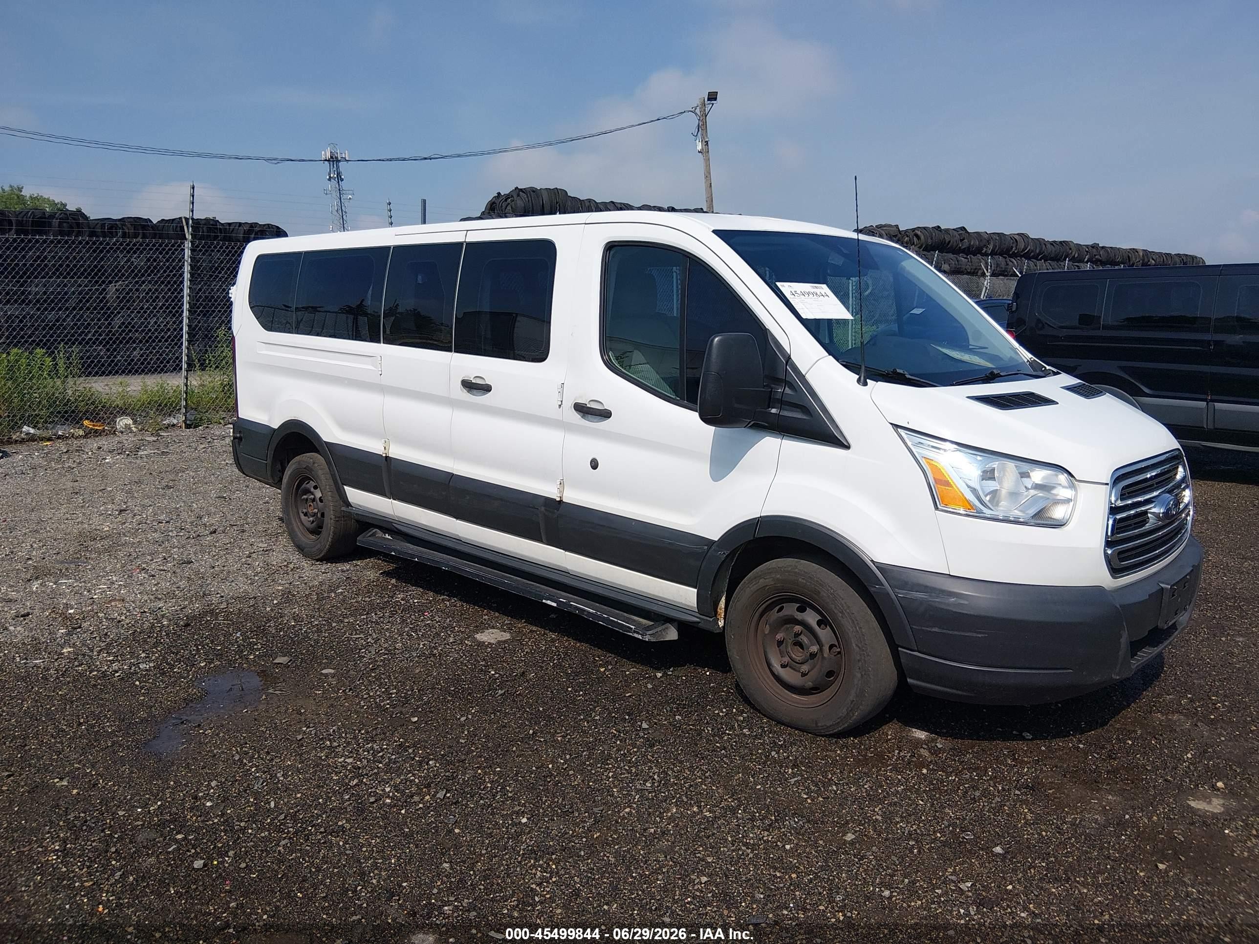 2018 Ford Transit Passenger XL, VIN 1FBZX2ZM8JKA84258 — Normal wear