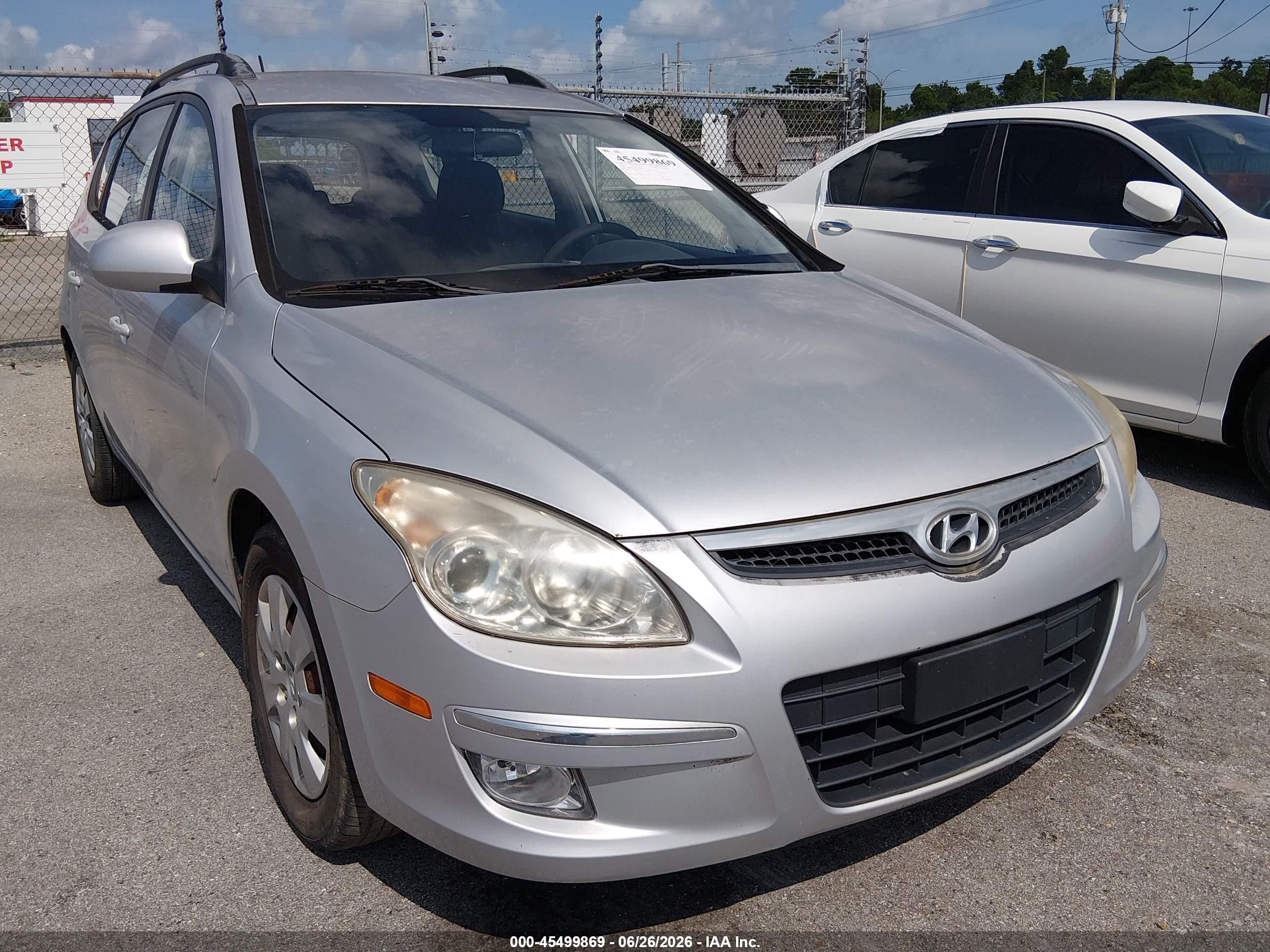 2010 Hyundai Elantra SE, VIN KMHDC8AE7AU082753 — Normal wear