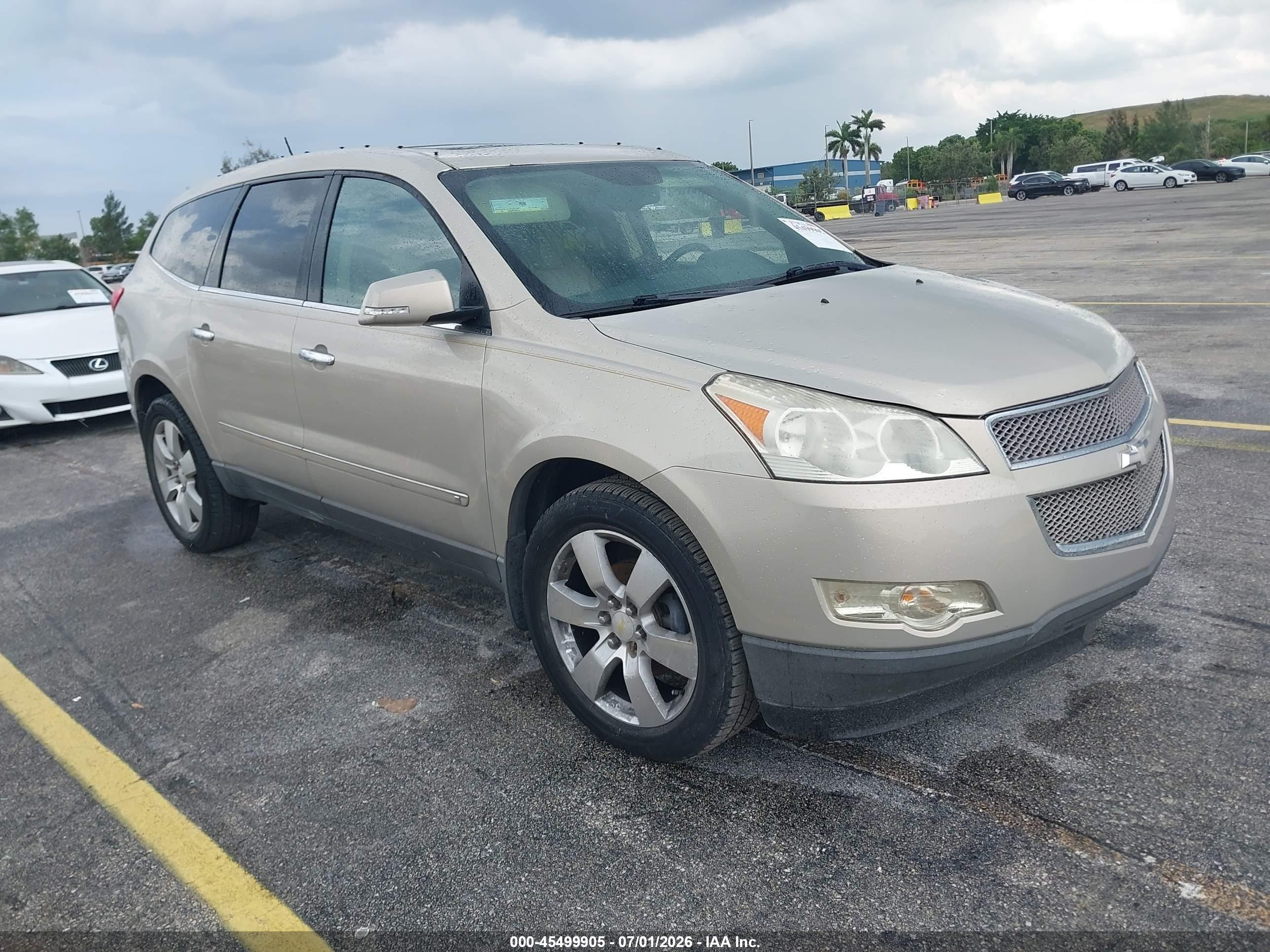2010 Chevrolet Traverse LTZ, VIN 1GNLRHED7AS136071 — Normal wear