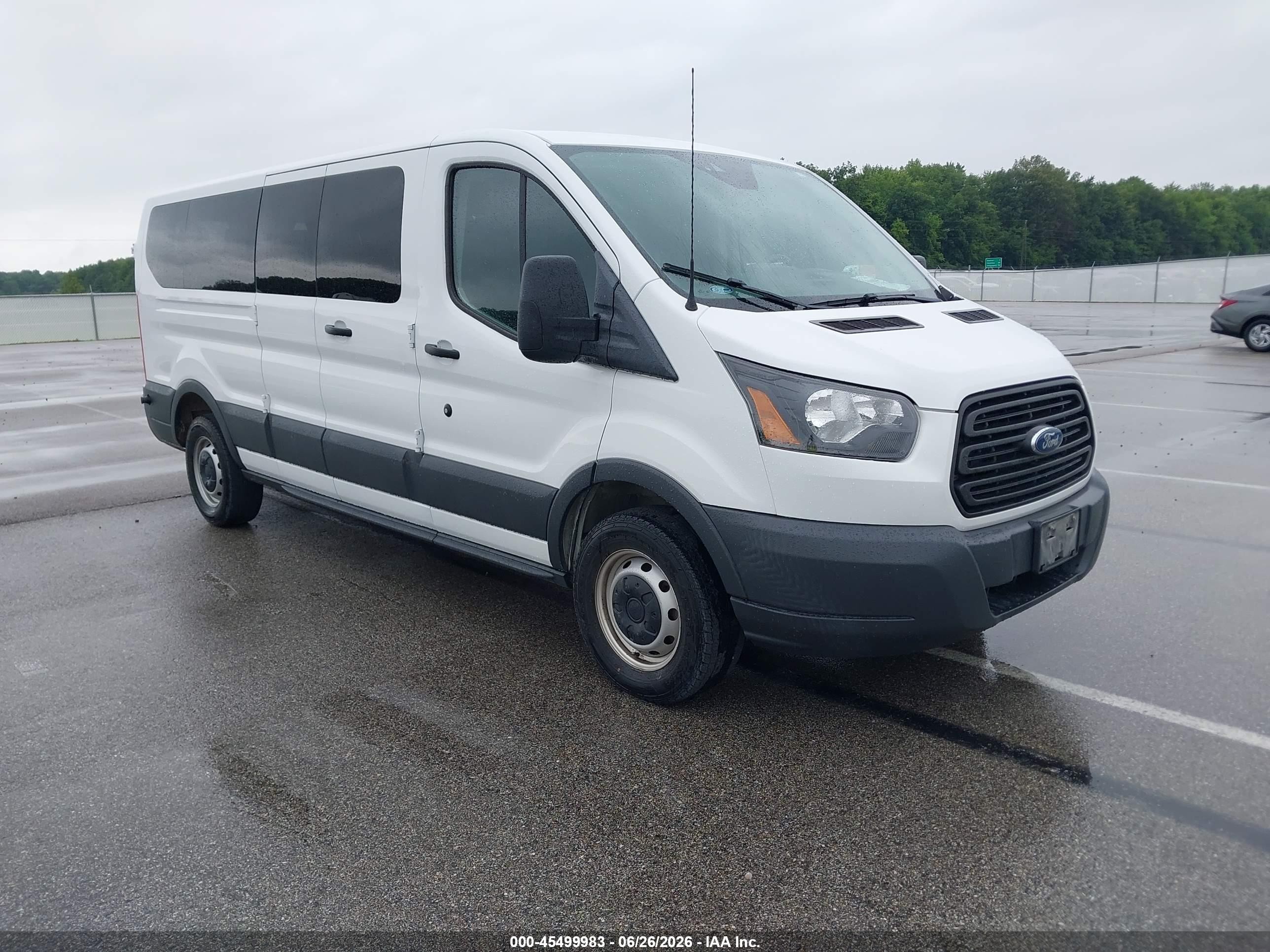2018 Ford Transit Passenger XL, VIN 1FBZX2ZM6JKB31299 — Normal wear