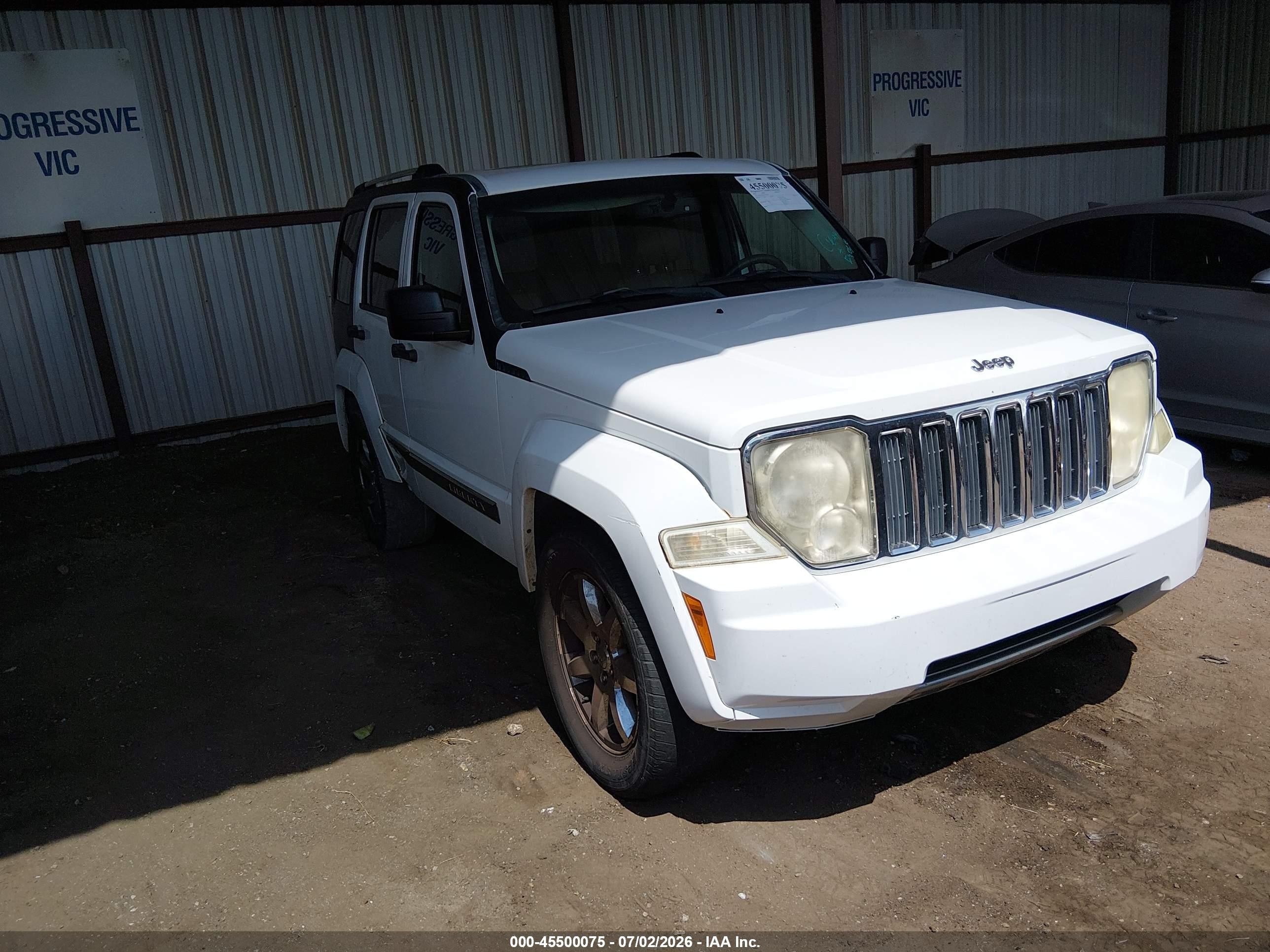 2012 Jeep Liberty Limited, VIN 1C4PJMCK1CW106572 — Бок