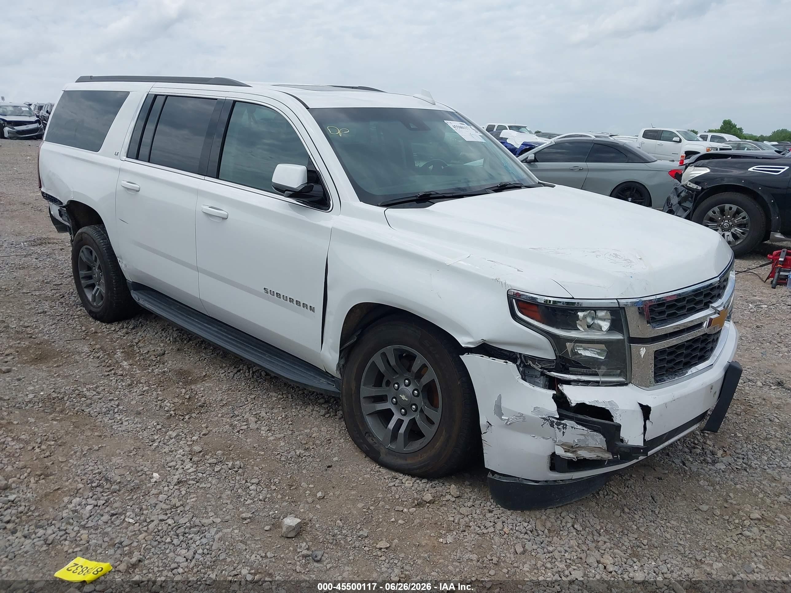 2018 Chevrolet Suburban LT, VIN 1GNSKHKC1JR370015 — Front end