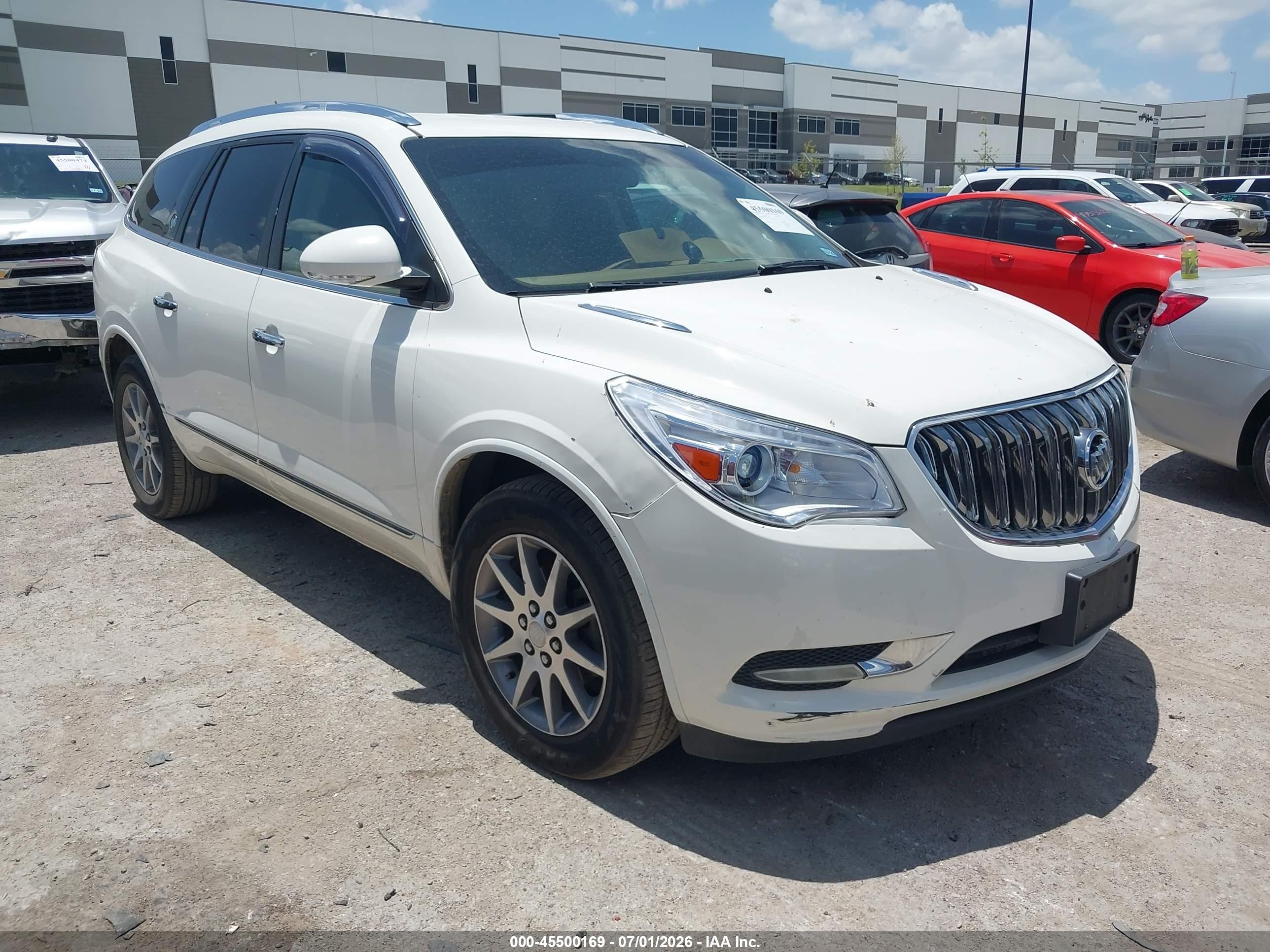 2014 Buick Enclave Leather, VIN 5GAKRBKD7EJ168649 — Front end