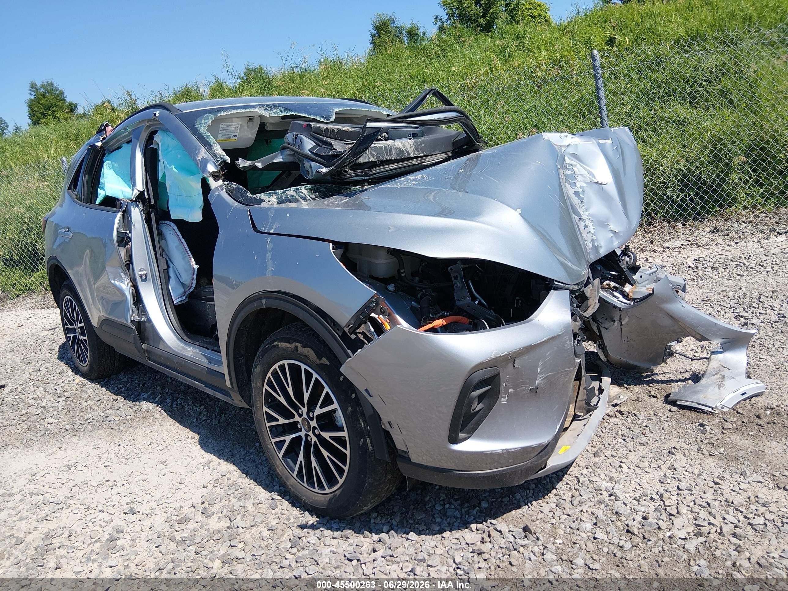 2024 Ford Escape PHEV, VIN 1FMCU0E16RUA72230 — По всему кузову
