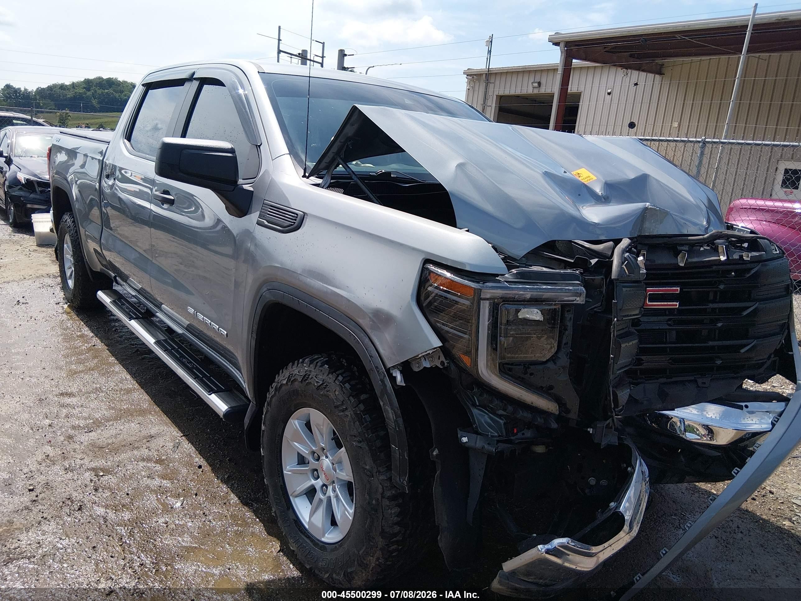 2023 GMC Sierra 1500 Pro, VIN 1GTUUAED7PZ146568 — Front end
