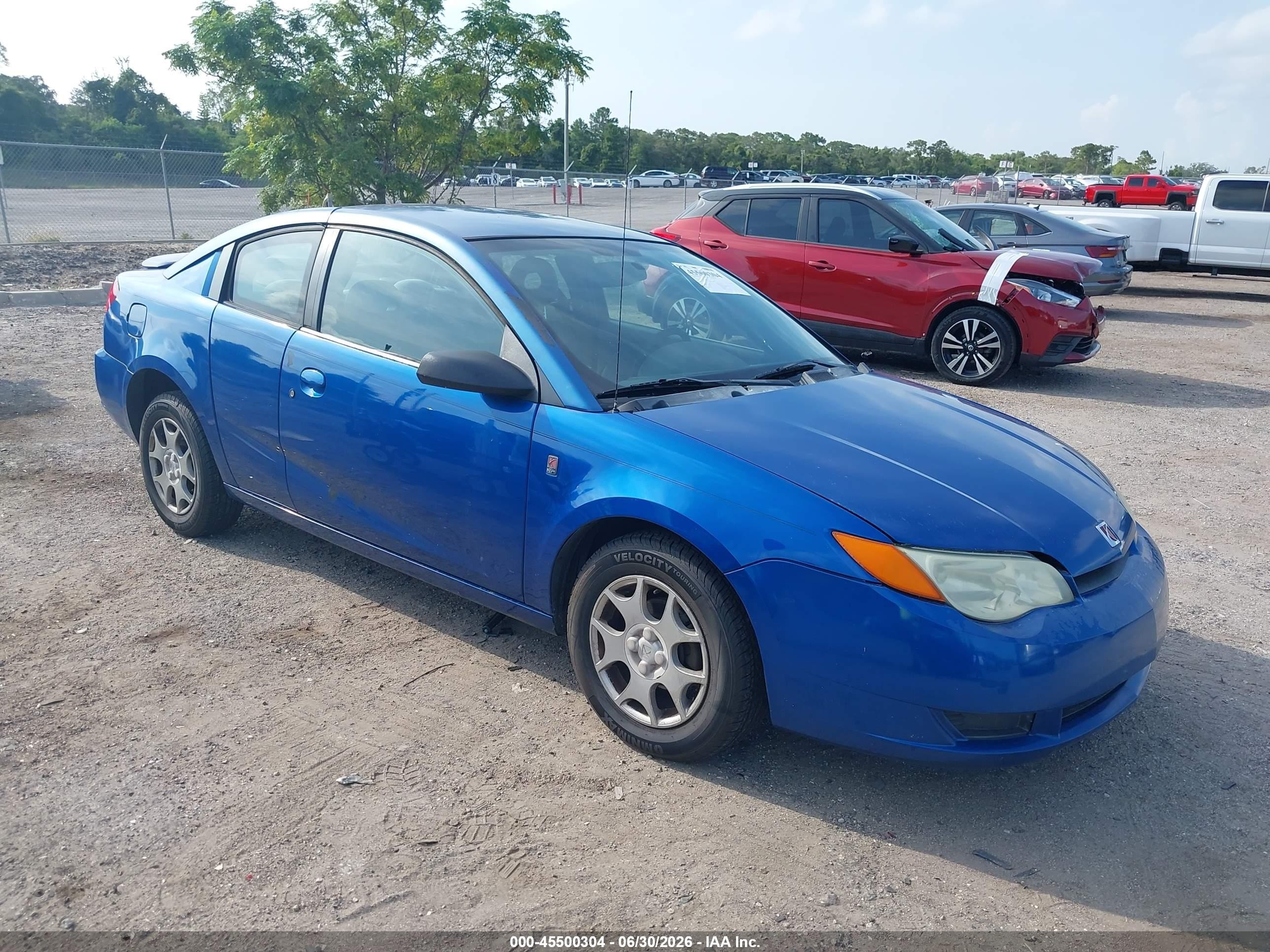 2004 Saturn ION ION 2, VIN 1G8AN12F44Z206320 — Front end