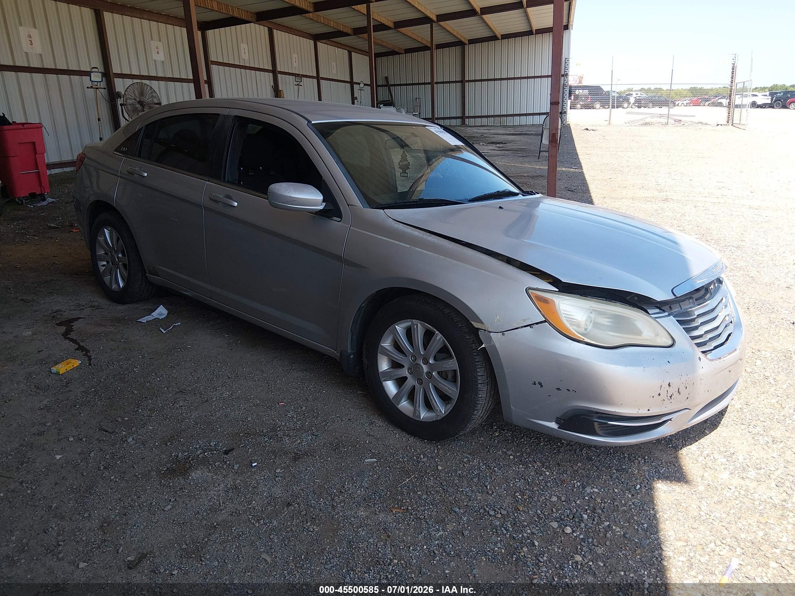 2011 Chrysler 200 Touring, VIN 1C3BC1FB0BN511961 — Бок
