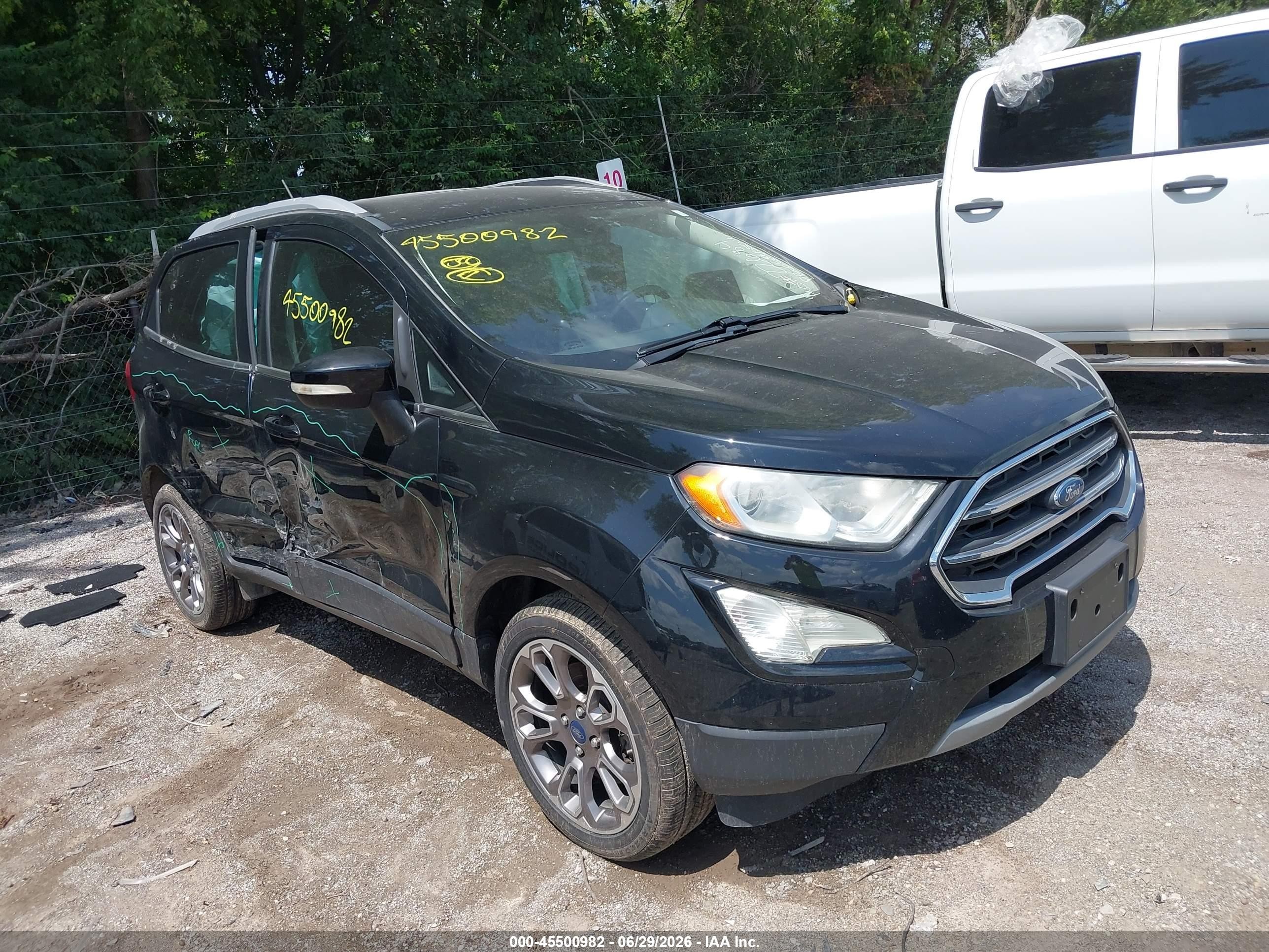 2018 Ford EcoSport Titanium, VIN MAJ3P1VE5JC173067 — Бок
