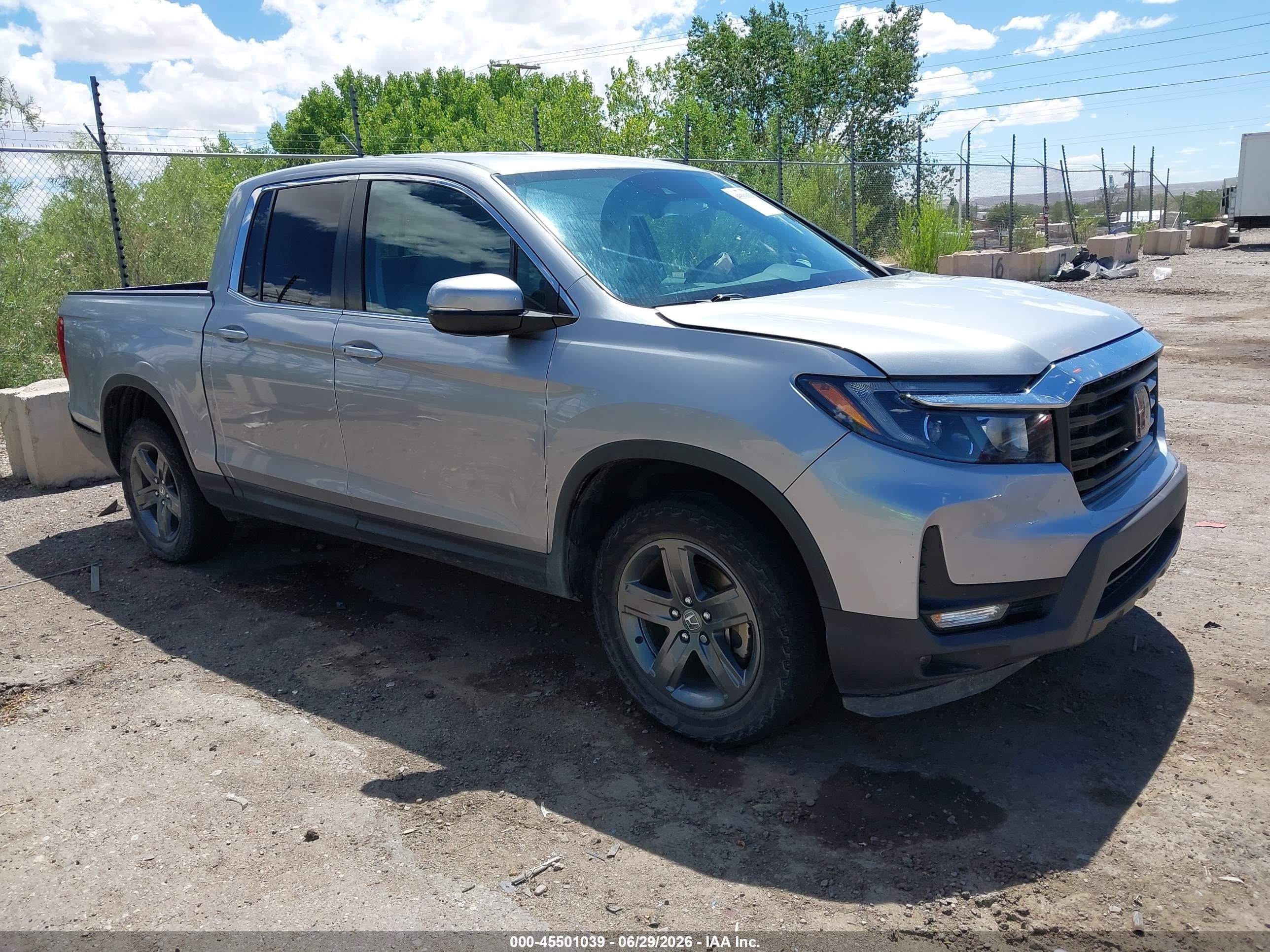 2021 Honda Ridgeline RTL, VIN 5FPYK3F52MB019004 — Front end