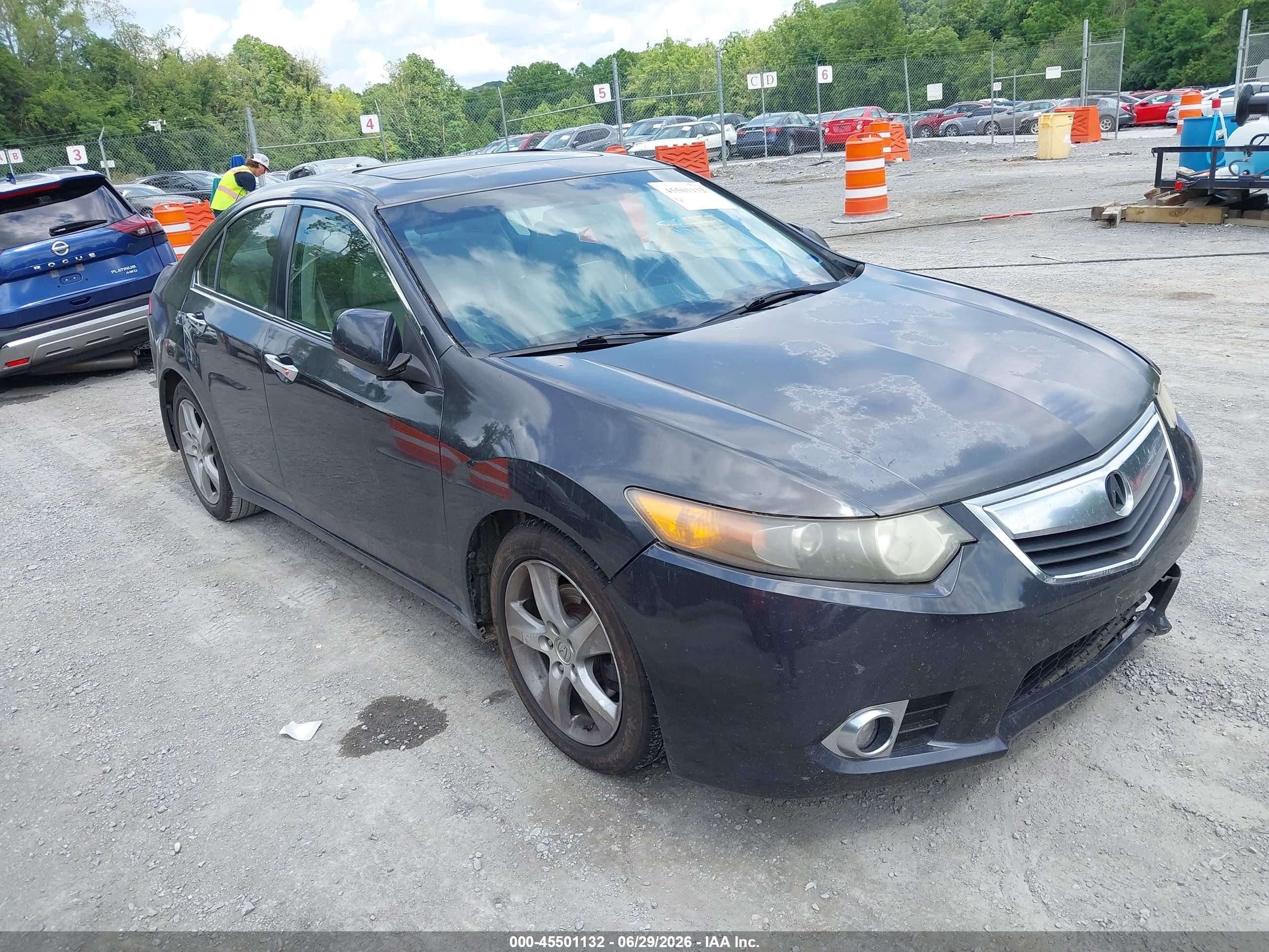 2011 Acura TSX, VIN JH4CU2F68BC015712 — Front end