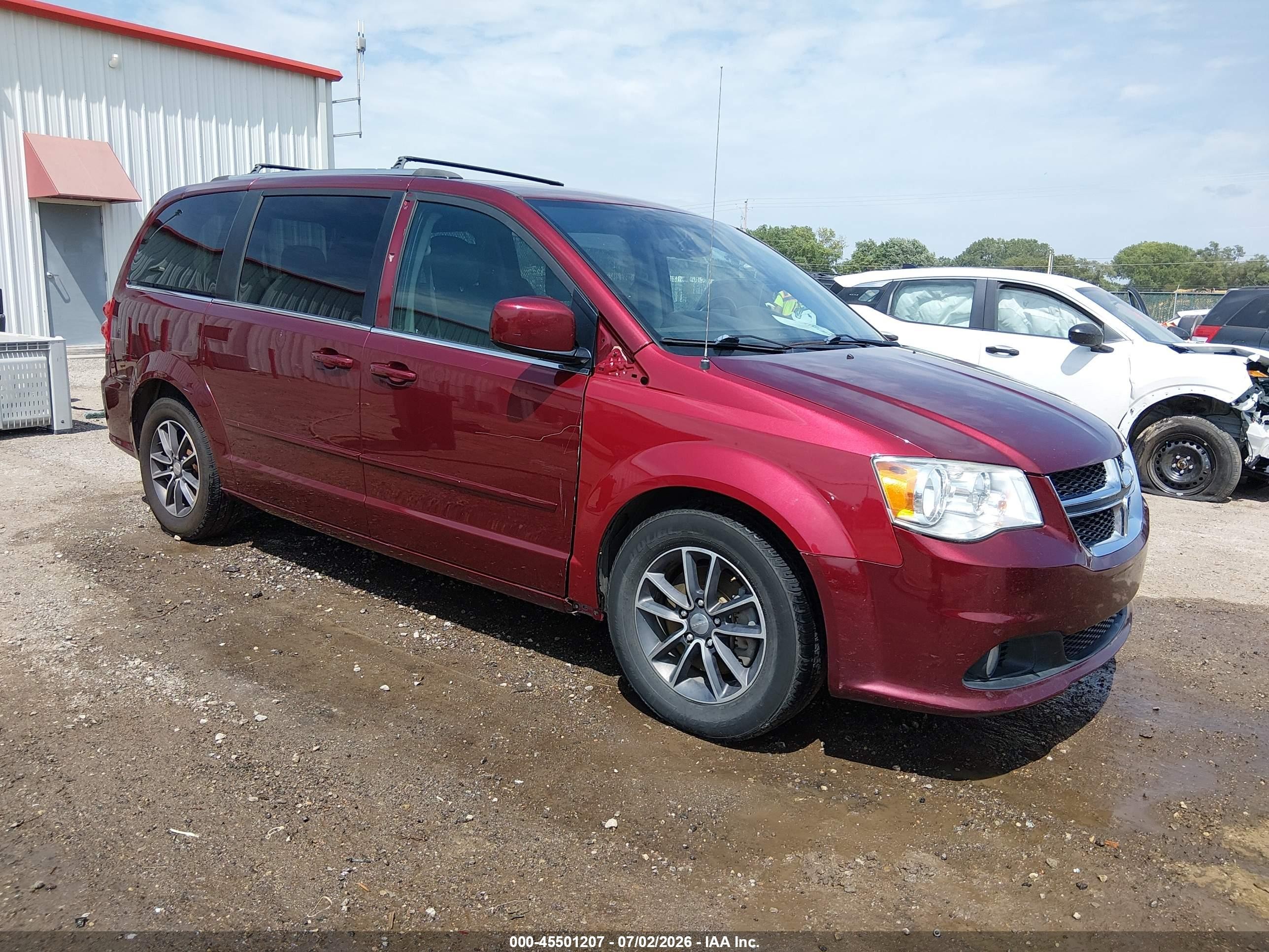 2017 Dodge Grand Caravan SXT, VIN 2C4RDGCG1HR807478 — Rear end