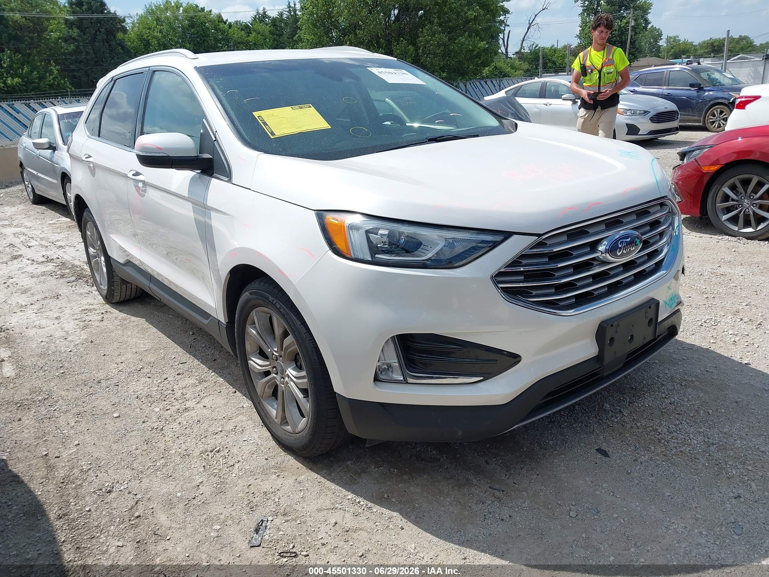 2019 Ford Edge Titanium, VIN 2FMPK3K95KBB32254 — Front end