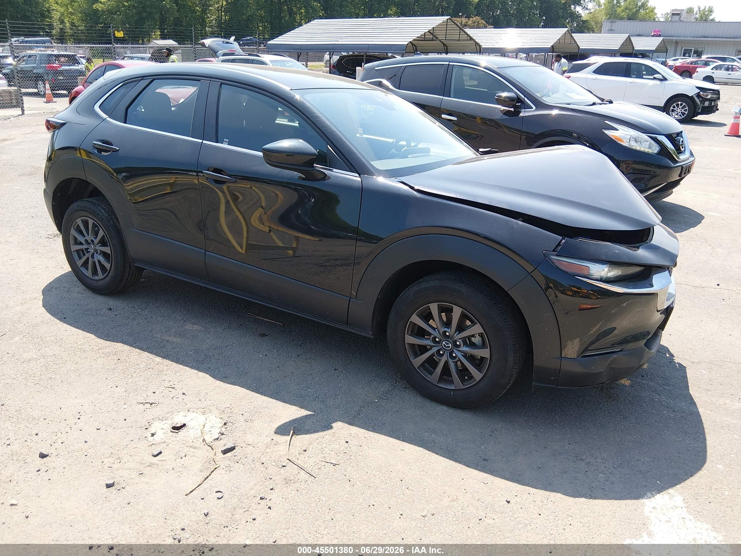 2021 Mazda CX-30 S, VIN 3MVDMBAL9MM257623 — Front end